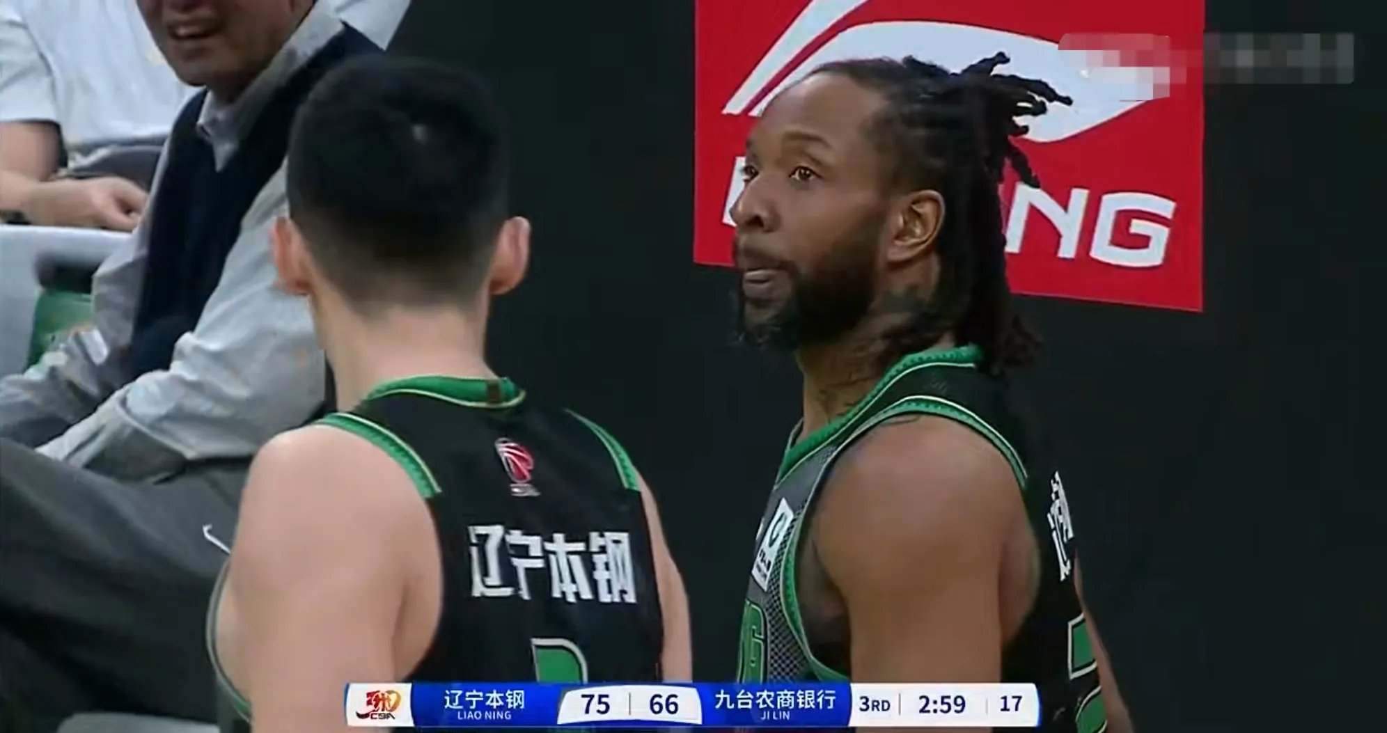 辽宁队主教练赛后疑似斥责球员，引发争议