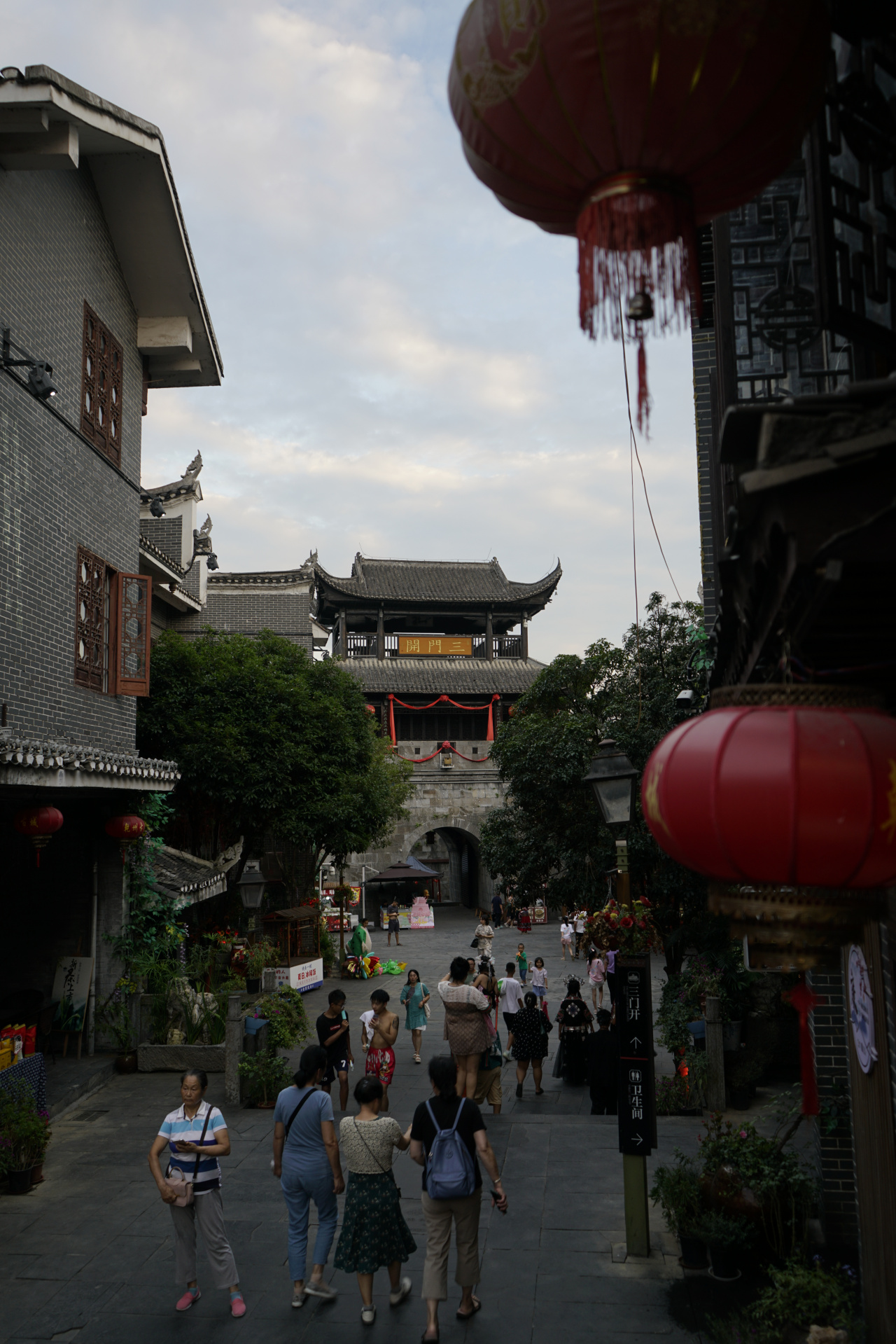 有4200多年历史的吉首乾州古城位于湖南省湘西自治州首府吉首市区内