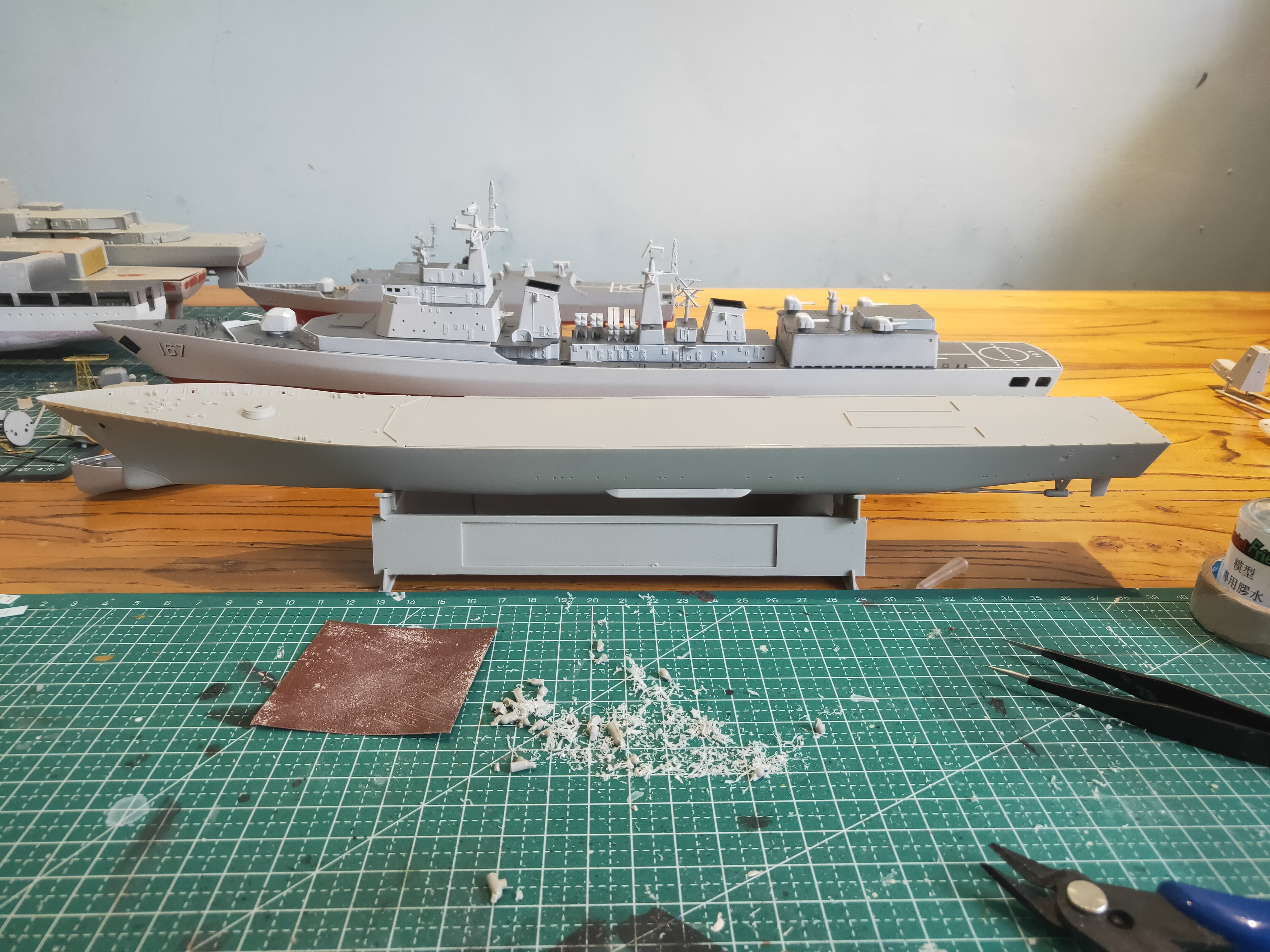 1/350中国海军054a型护卫舰568衡阳舰模型制作进度更新,素组船体主