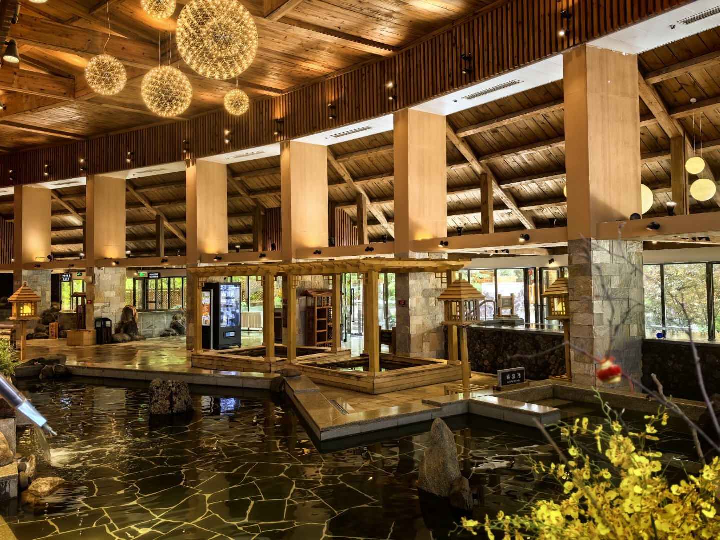 清泉流响,夏日长白山