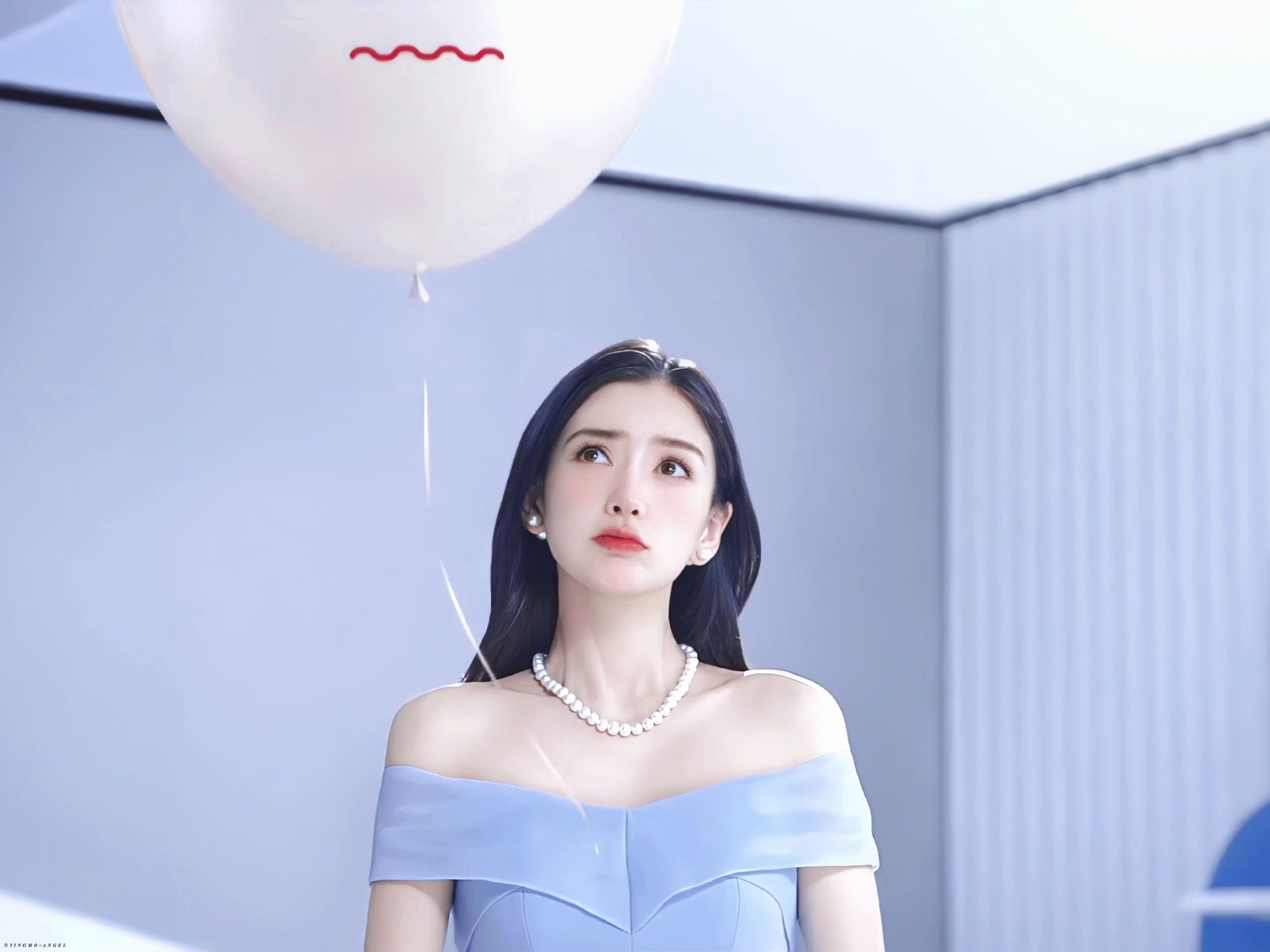 angelababy#时尚大片画小烟熏妆玩复古风