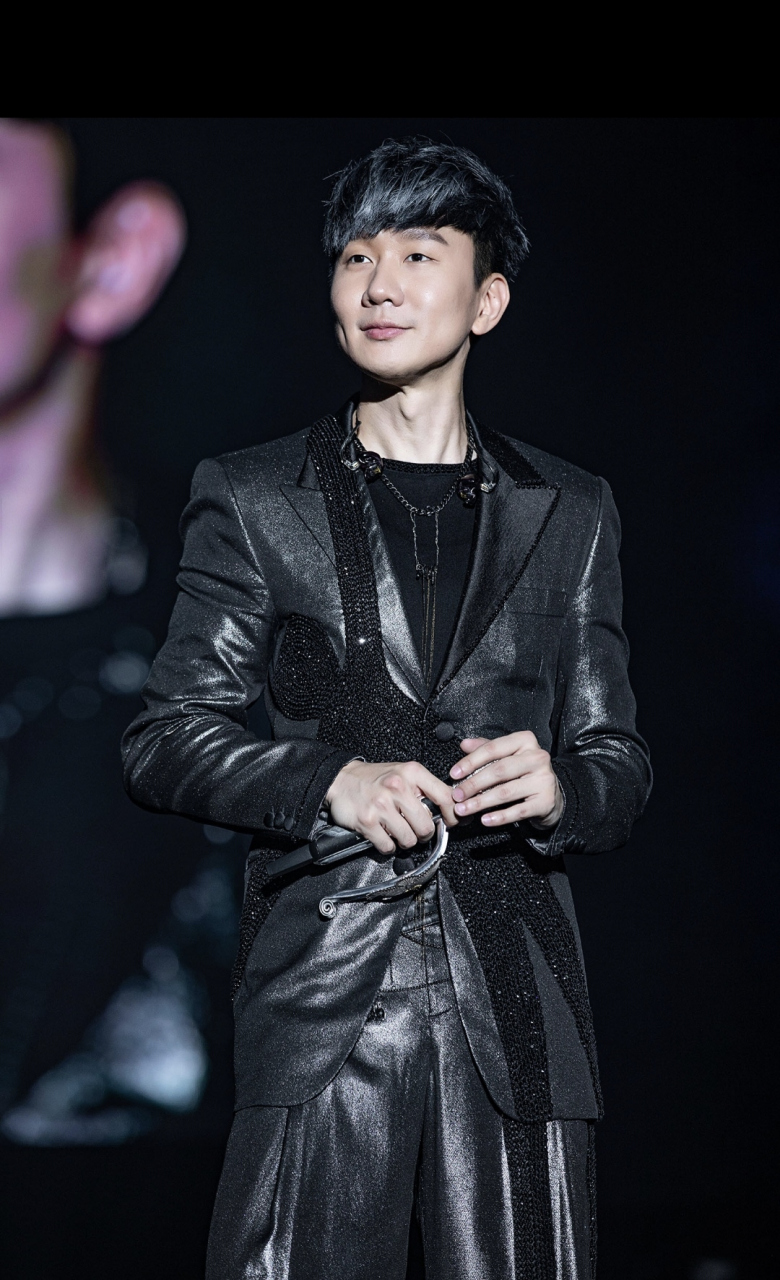 修炼爱情是林俊杰的一首经典歌曲,歌曲以修炼爱情为主题,表达了对爱情