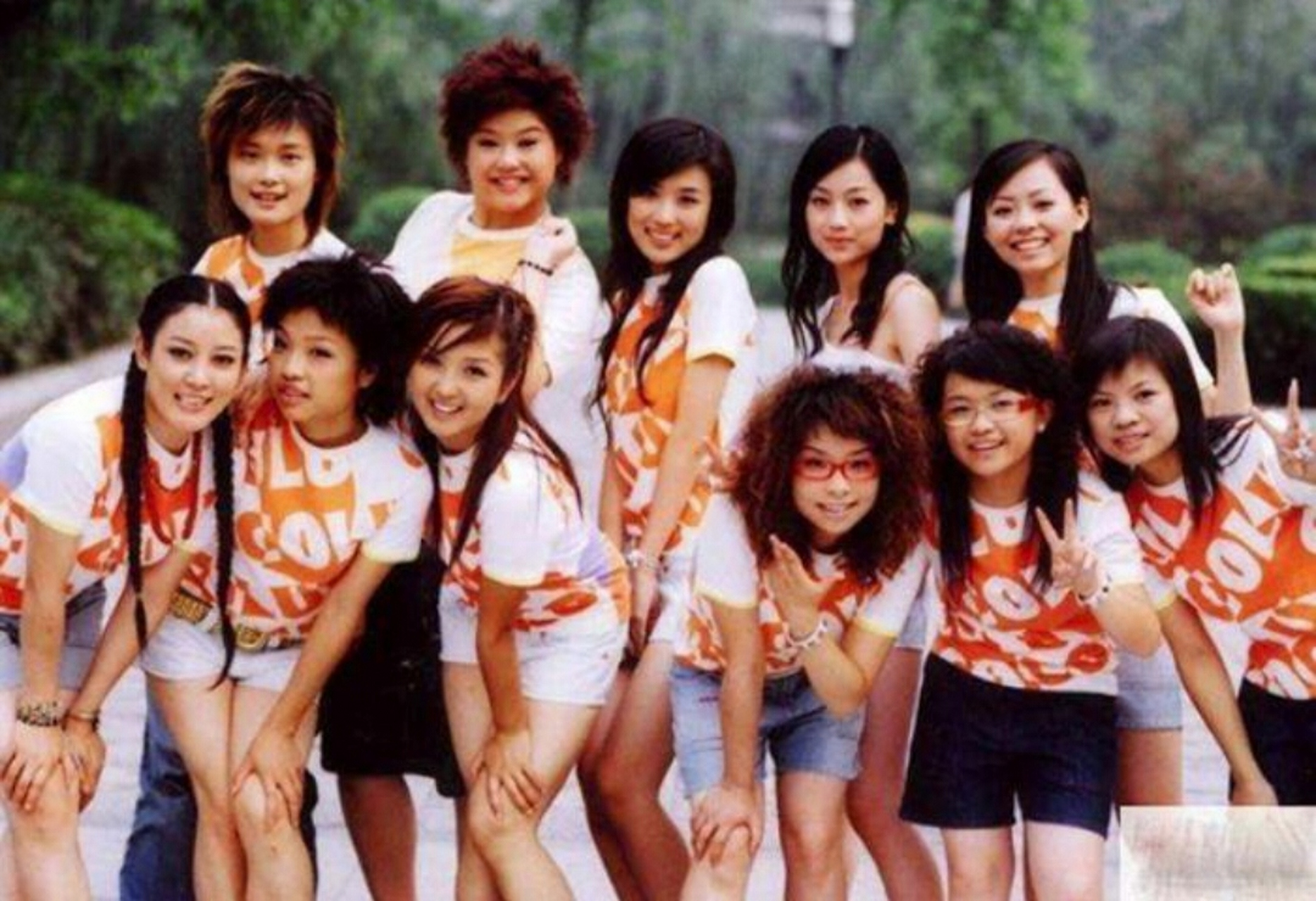 《我爱夏天》是超级女声第一季的主题曲,由超级女声选手李宇春演唱.