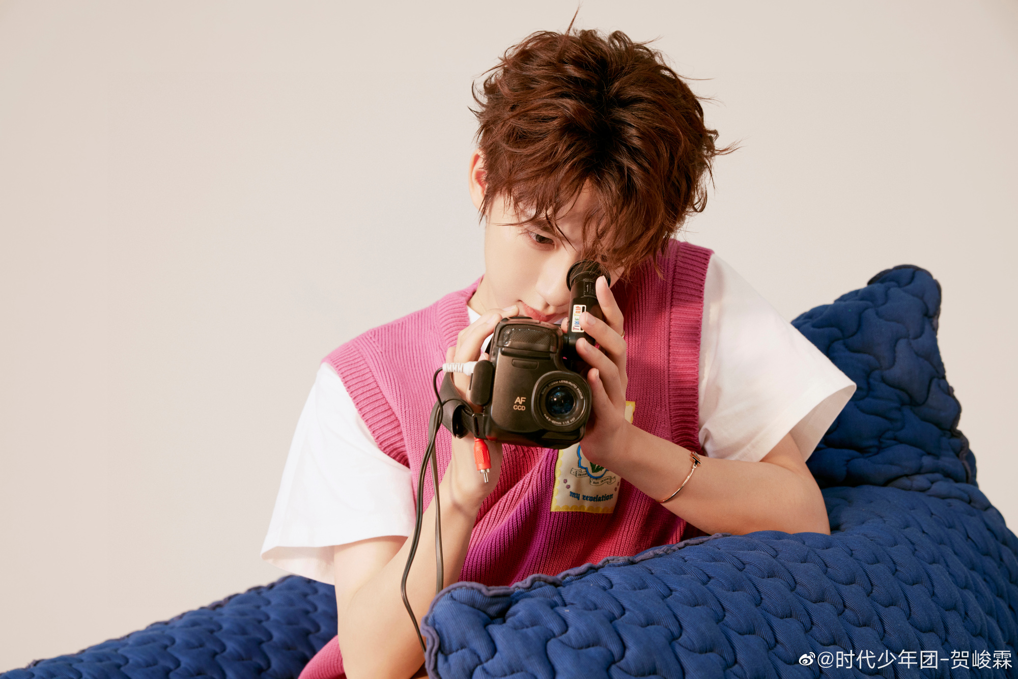 时代少年团贺峻霖 非常抱歉,忘了在百度上祝你生日快乐了,光在快手上