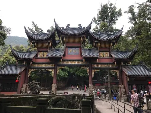 站在山顶俯瞰四周,简直宁波五一公园最出名的三个地方泸州方山手绘图