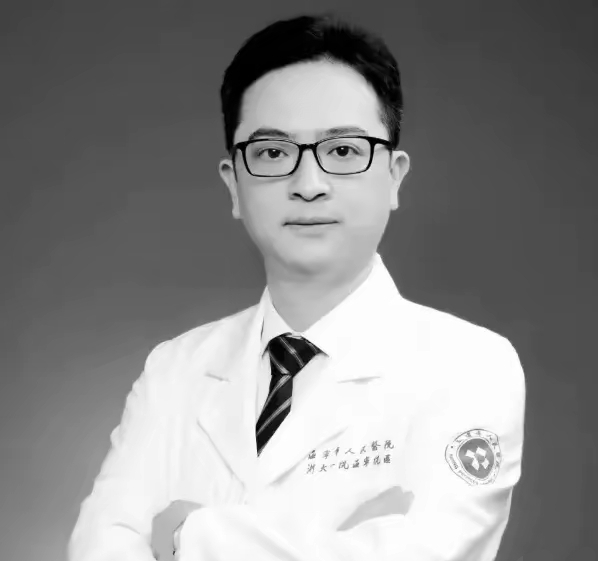 浙江45岁胸外科主任,因车祸离世,肇事者开车看手机冲出人行道将刘主任