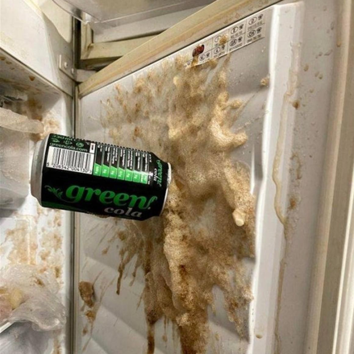 炎热的夏天,很多人多喜欢喝冰镇饮料