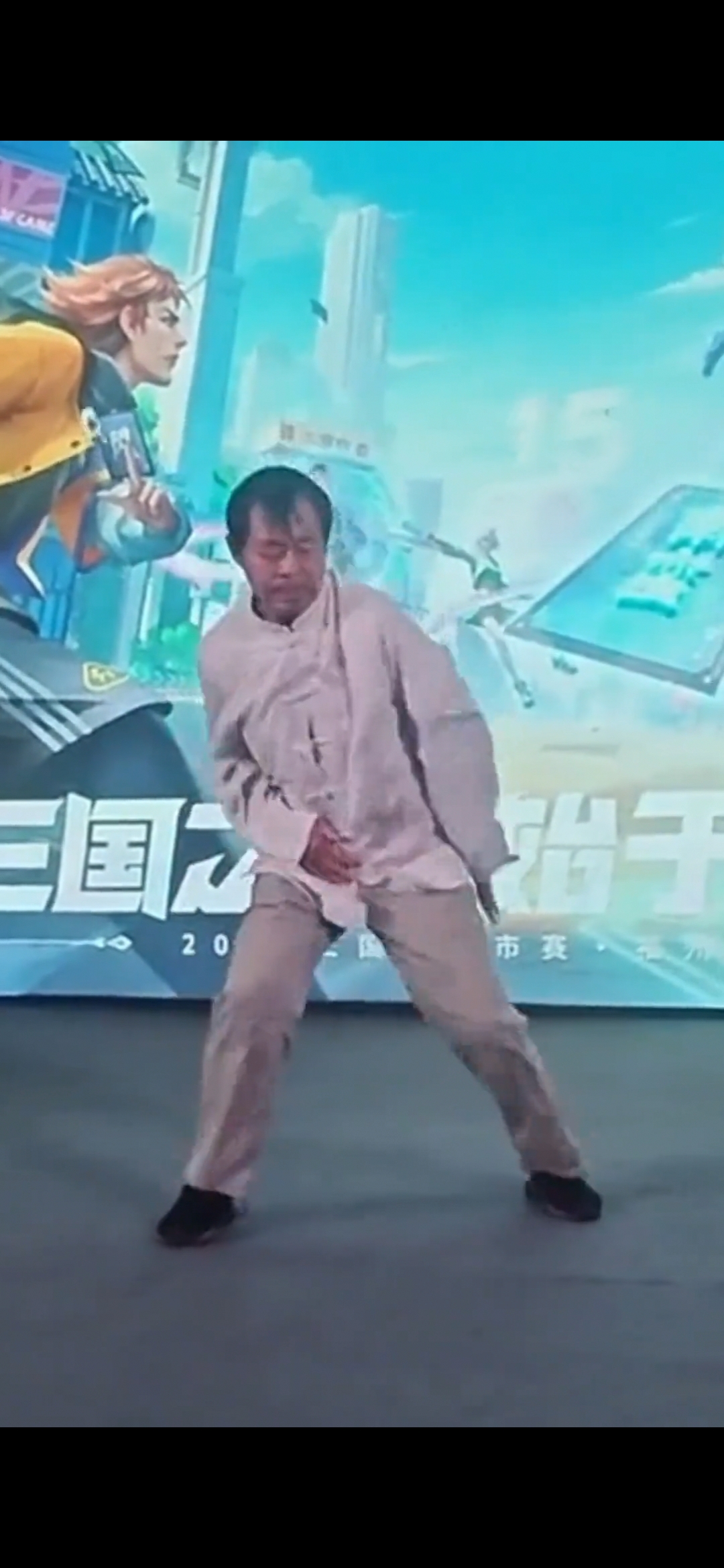 马保国,马老师最近商演不断,一直在发扬中国武术文化,马老师现场展示