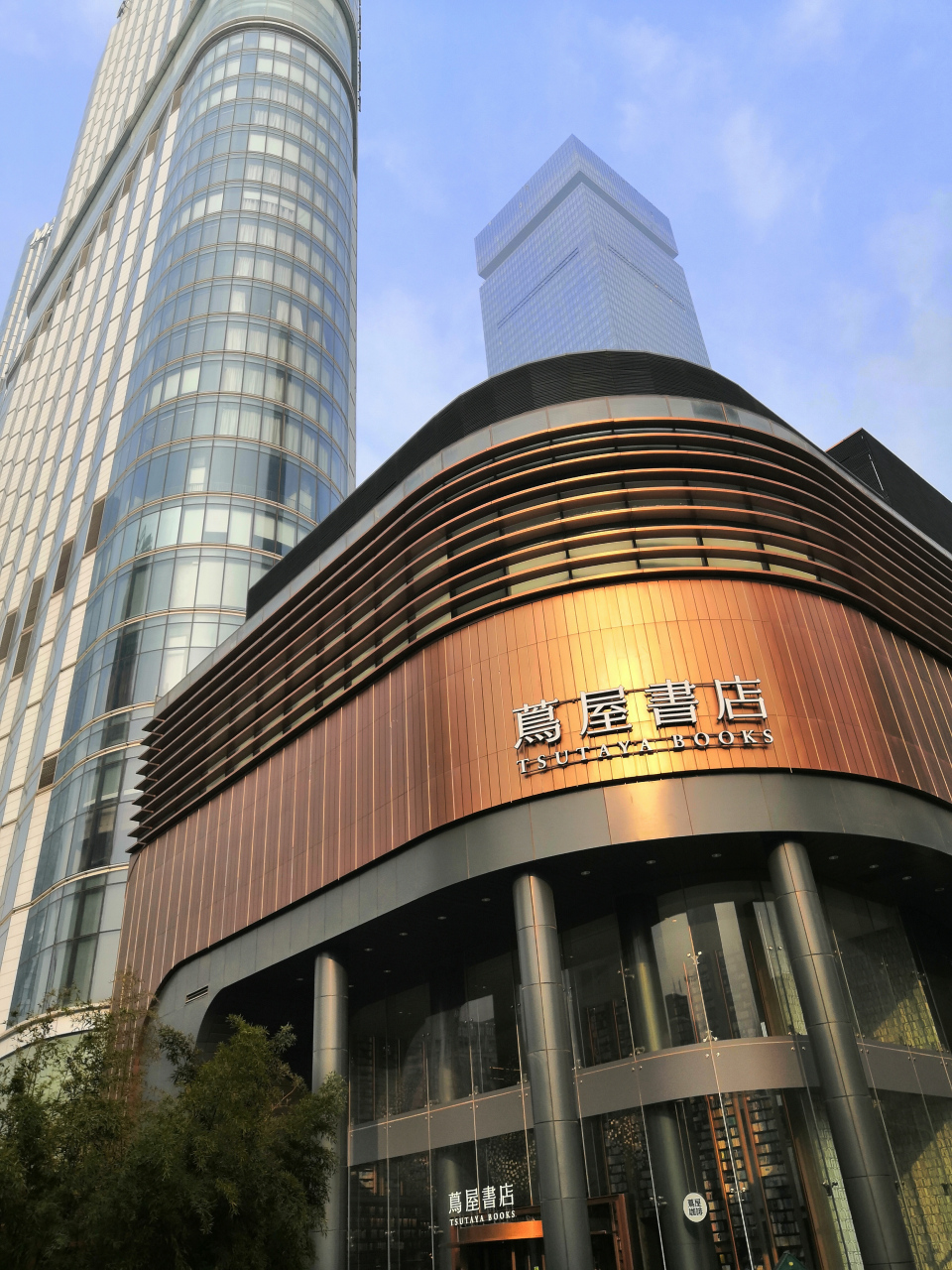 看到一名网友的经历,当年报考第一志愿土木,第二志愿