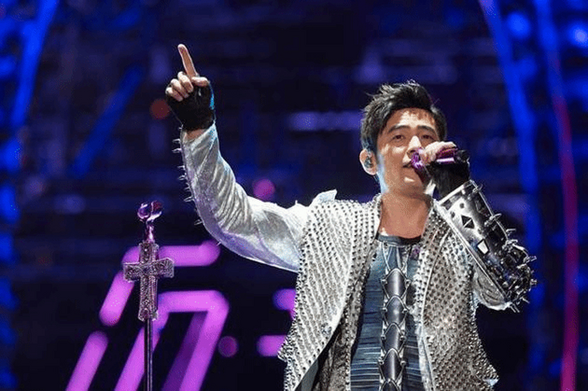 周杰伦2023嘉年华世界巡回演唱会在呼和浩特站隆重开启.
