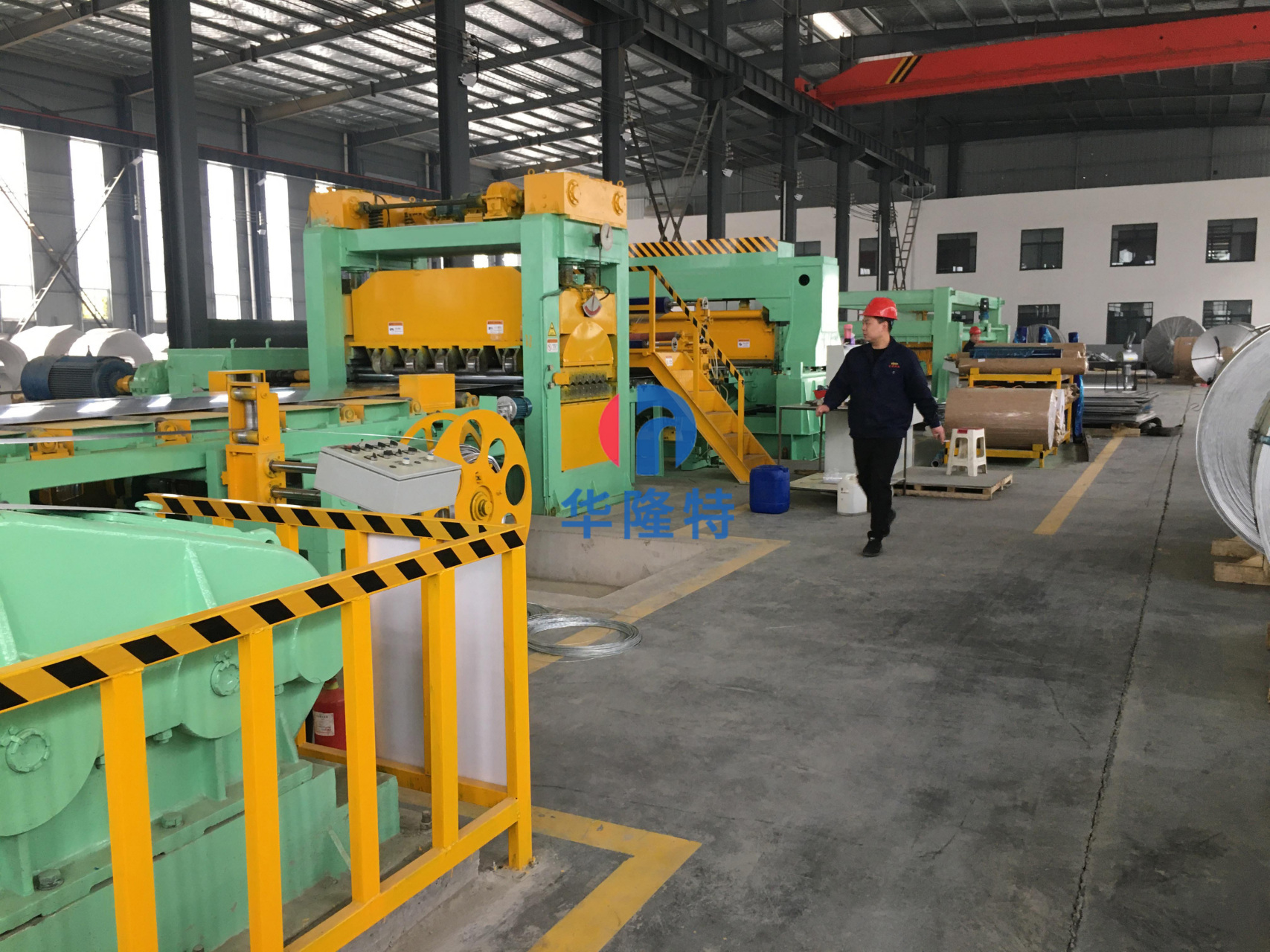 铝板中厚板开平(横切)剪切生产线   华隆特中厚板横切开平生产线,全