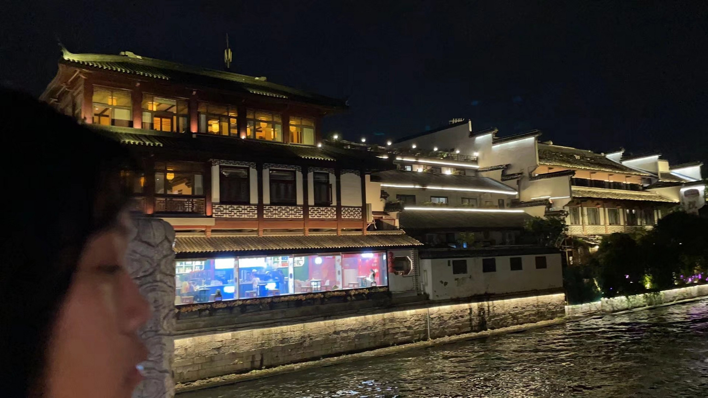 《深海恐惧》作者:北极小鲸鱼 《深海恐惧》 《深海恐惧》来领