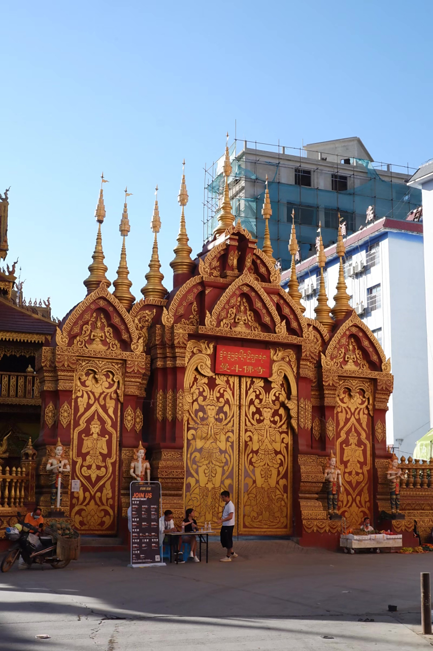 西双版纳城中村,曼斗 曼斗位于景洪市江北商圈,北临澜沧江,东边就是