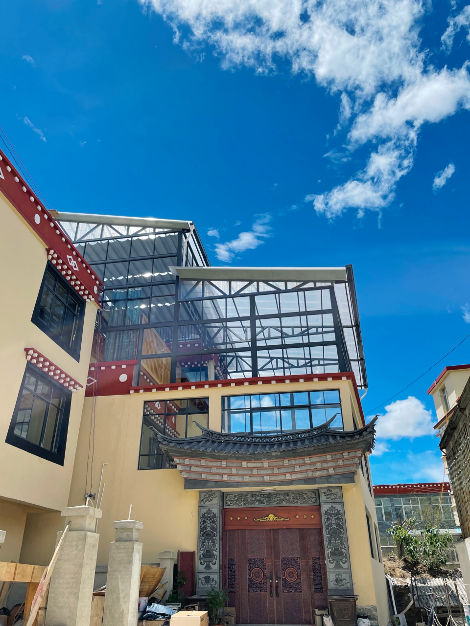 云南藏族人家,奢华藏房造价百万 藏房建筑藏民居种类