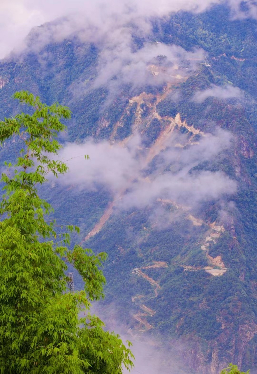 怒江藏着一座古城知子罗,废弃了仅40年,如今人们又搬回这里,记忆之城