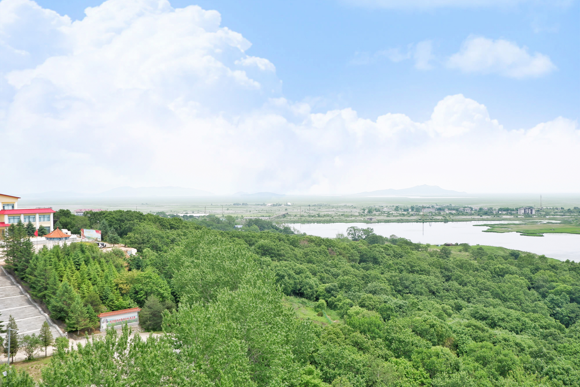 中国边境小城,一眼望三个国家 来到延边朝鲜族自治州的珲春市防川风景
