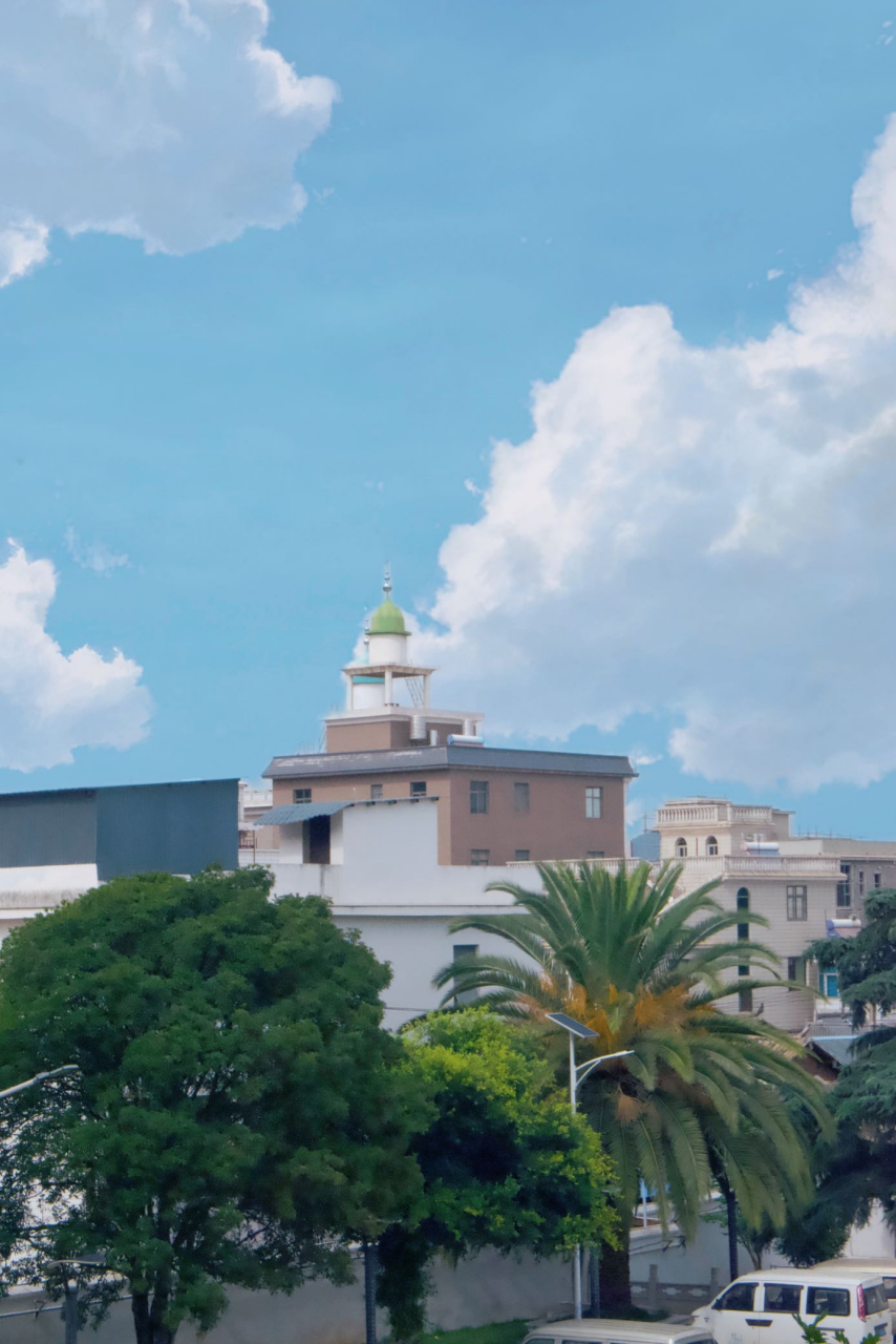 纳家营位于云南省通海县的纳古镇,这个纳古镇就有古城,纳家营,三家村