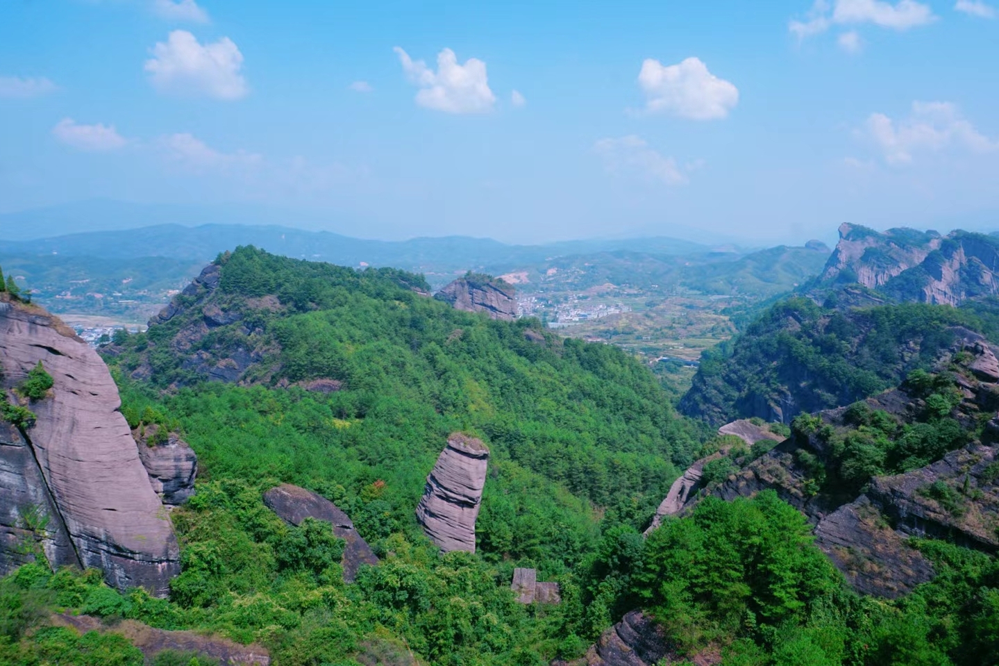 连城县冠豸山最具形象的两个景点,竹安寨的生命之根和石门湖的生命之