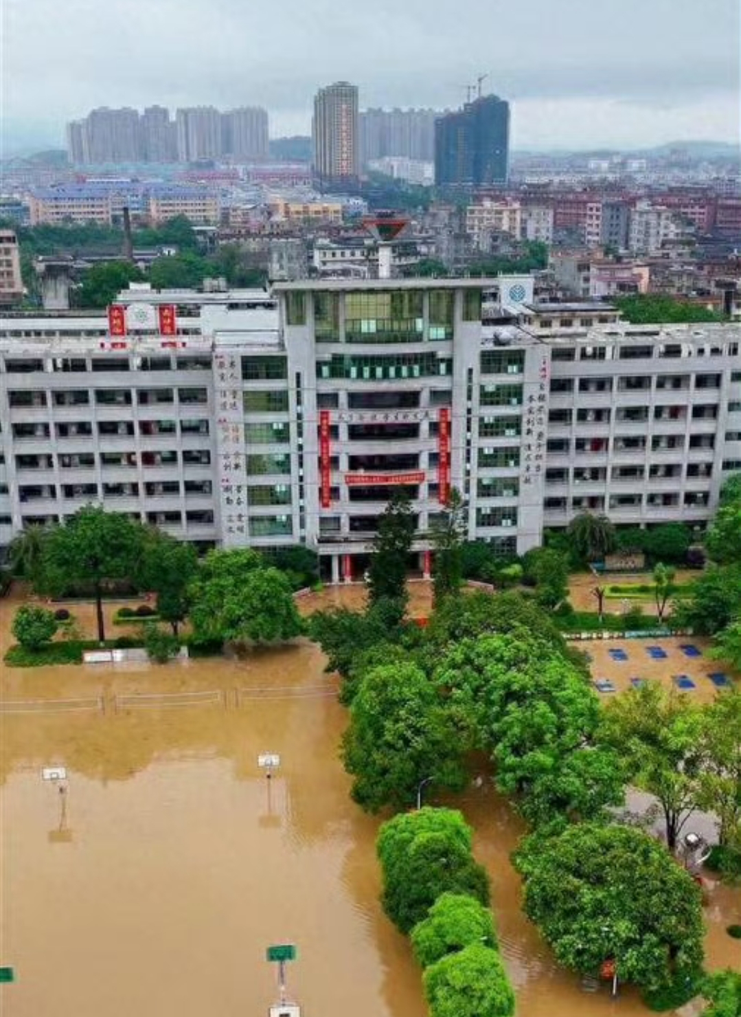 广西玉林市第一中学图片