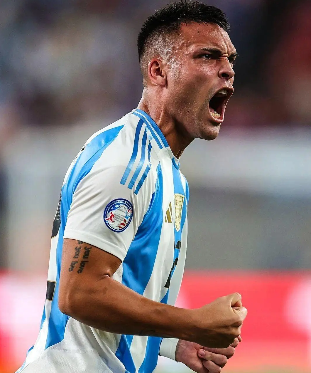 威廉姆斯·托马斯在比赛中打破僵局 威廉姆斯·托马斯在比赛中打破僵局