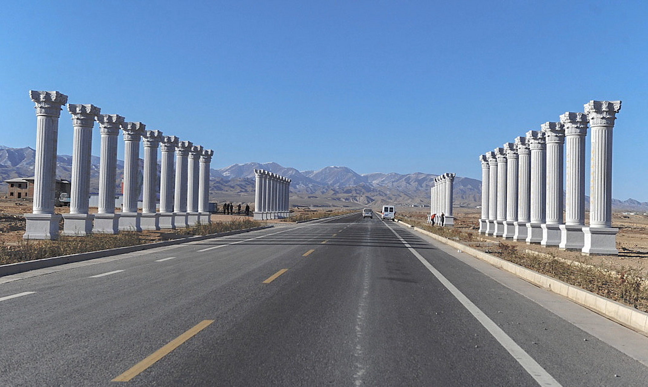 甘肃河西走廊东段有个"者来寨村",村民多具有欧洲人体貌特征,近年备受