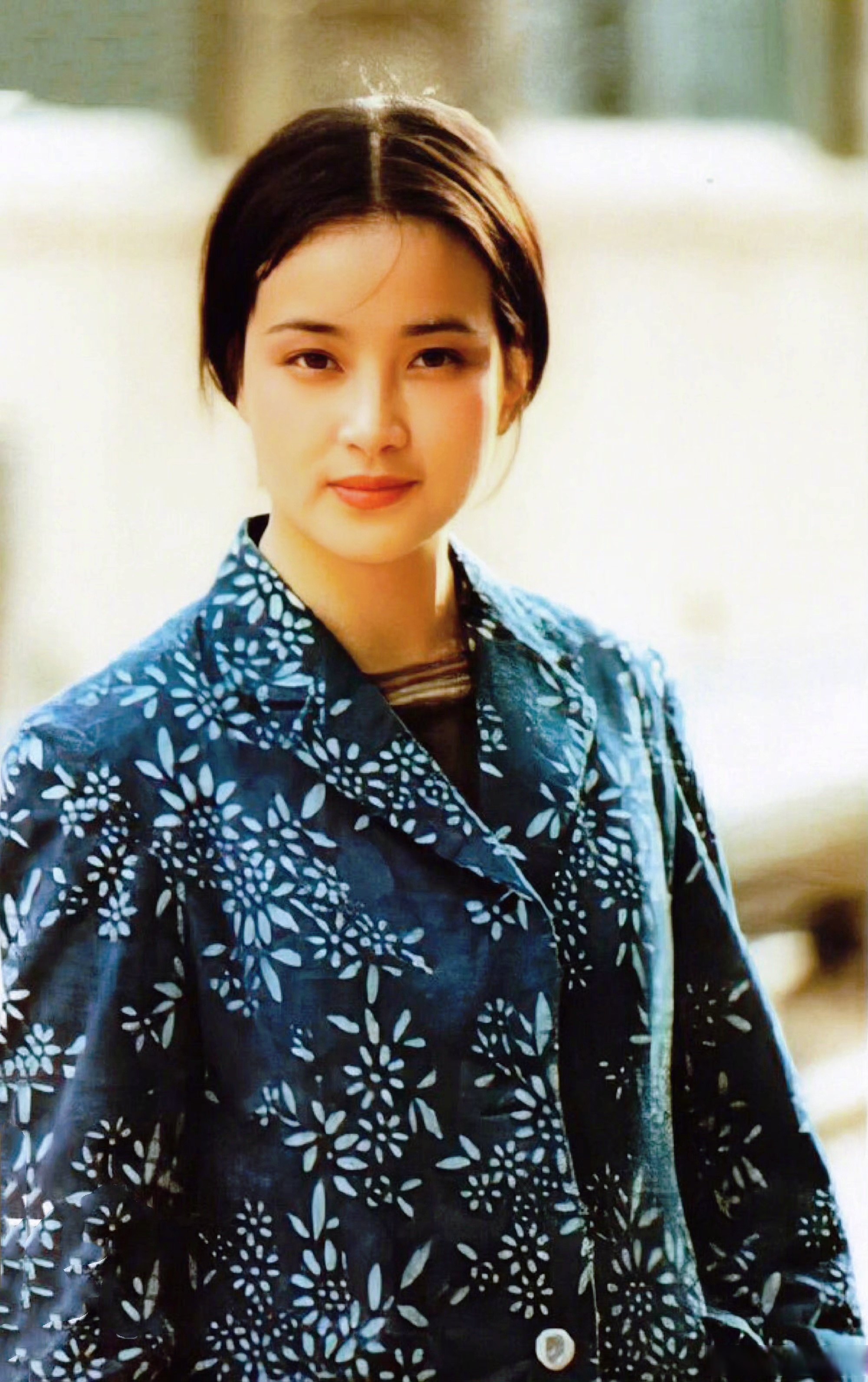 八十年代穿花蓝衣的女星.刘晓庆,张瑜,龚雪告诉你什么叫天然美女.