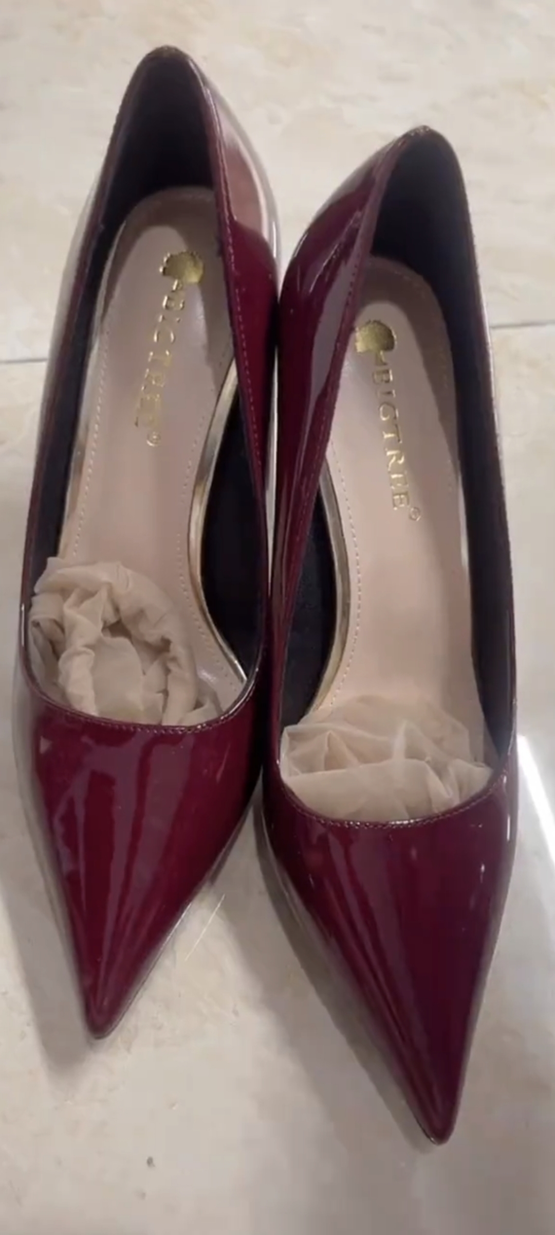 高跟鞋90和丝袜的组合特写意境十足[亲吻]#美腿丝袜高跟鞋# #日常穿