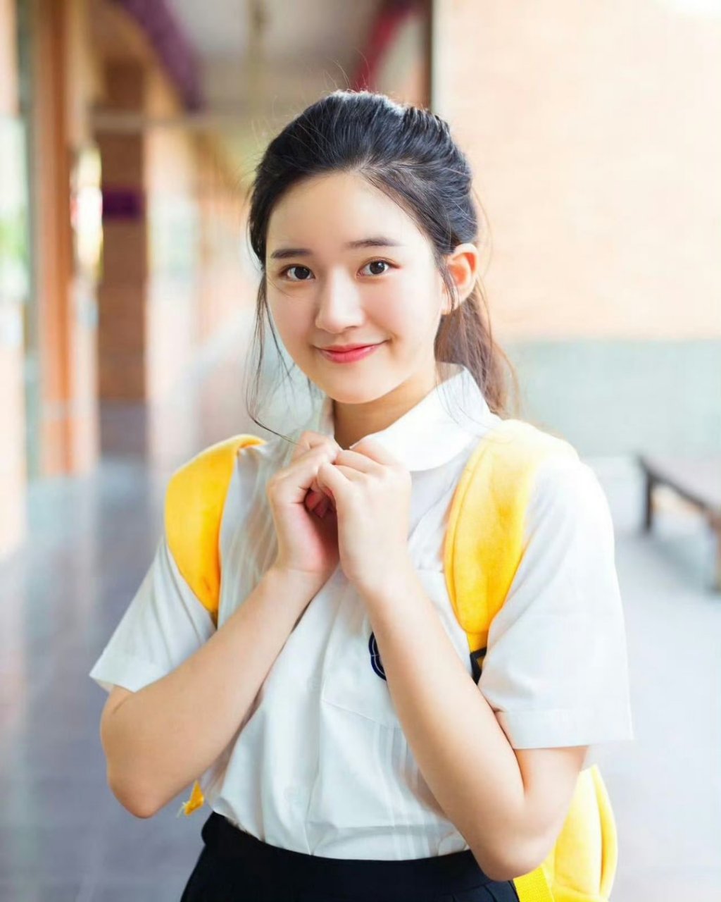 赵露思# 17岁的赵露思,青涩甜美