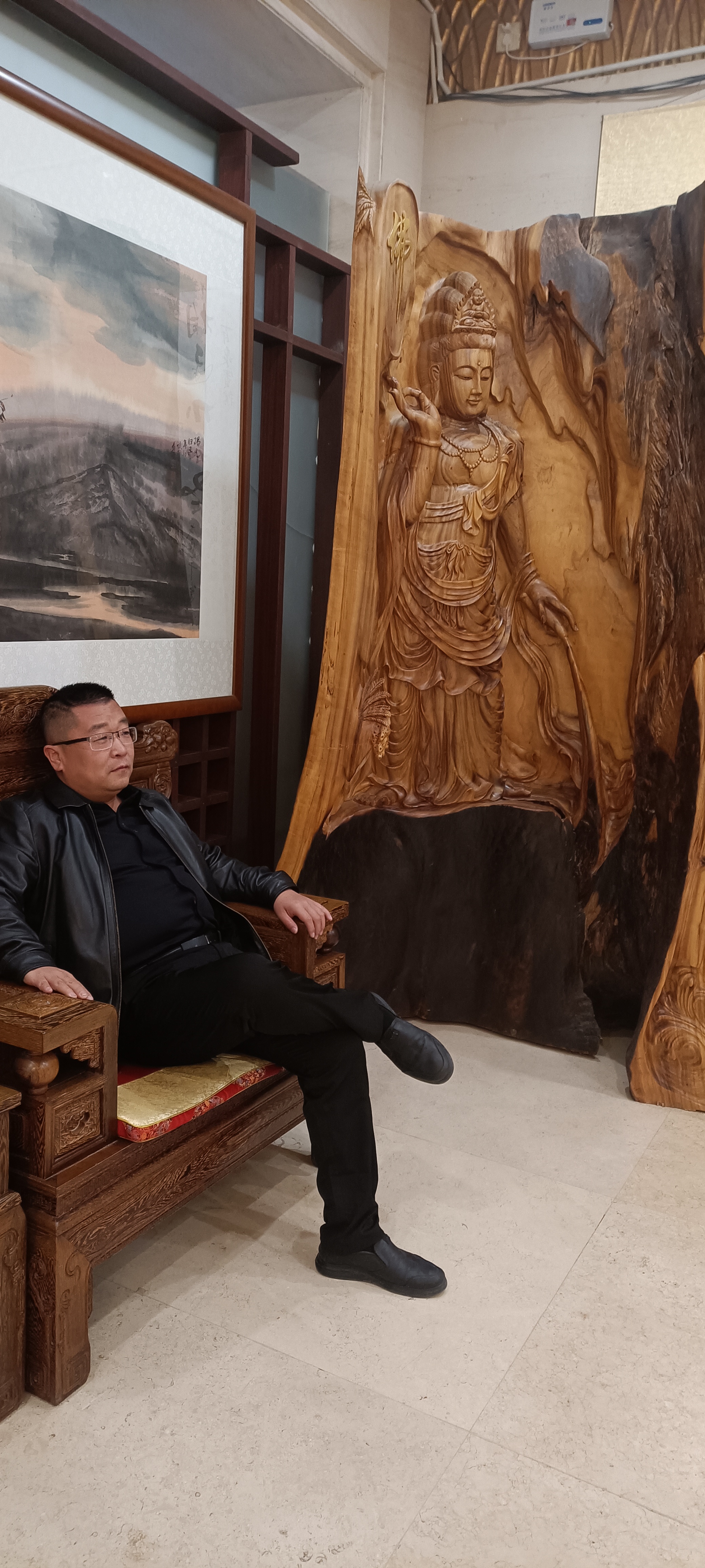 呃呃呃  在古代的一个江湖世界里,一代大侠锅净和