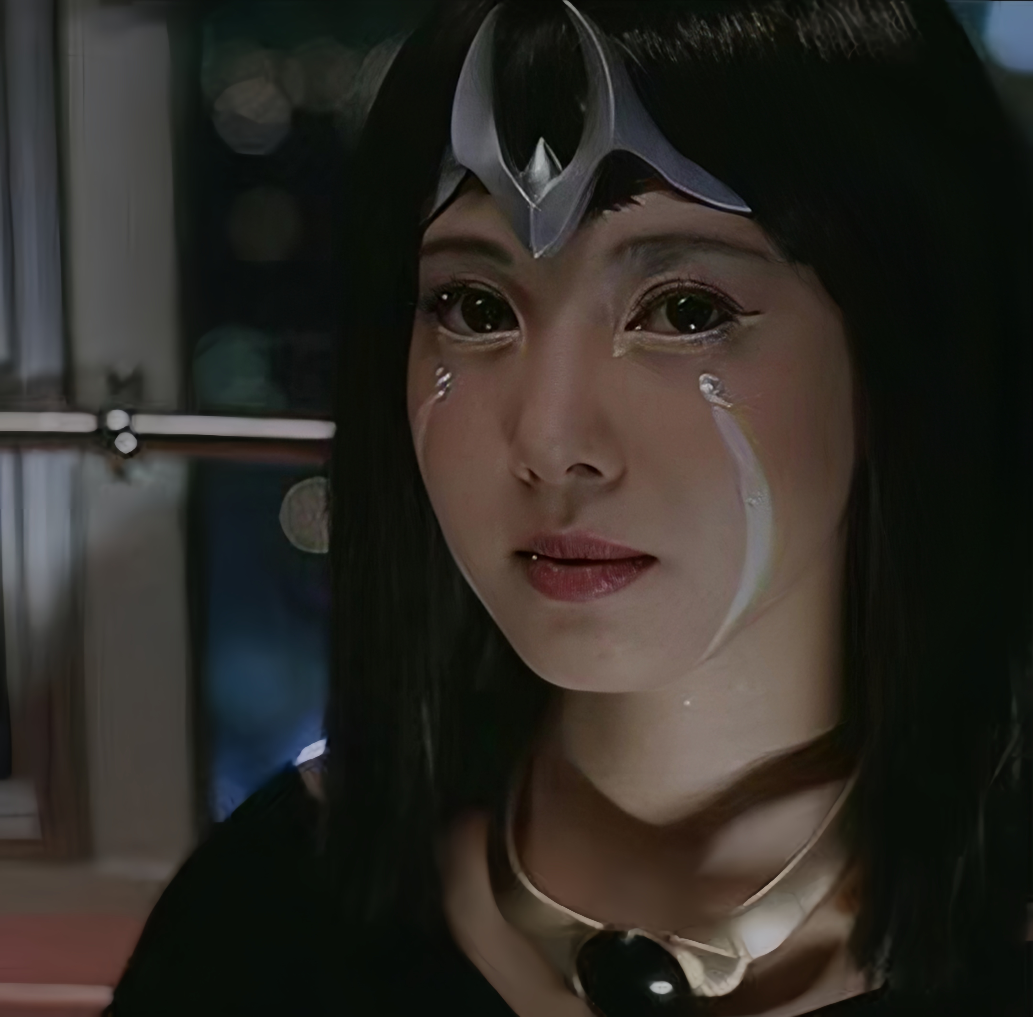 小时候看《迪迦奥特曼》的时候光顾着看"皮套"了