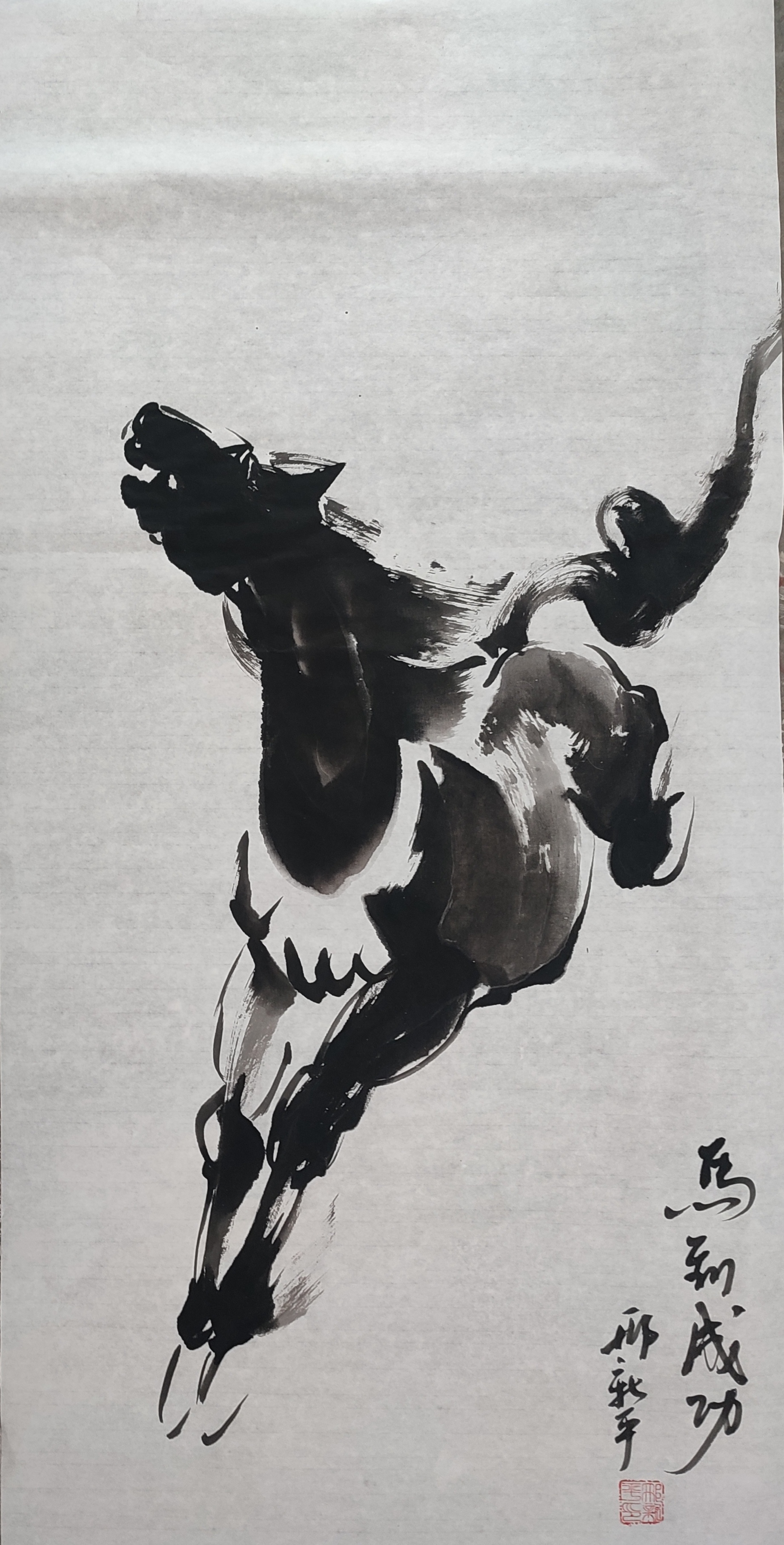 🖌️一幅水墨画,一匹奔腾的马,仿佛穿越了时空,跃然纸上.