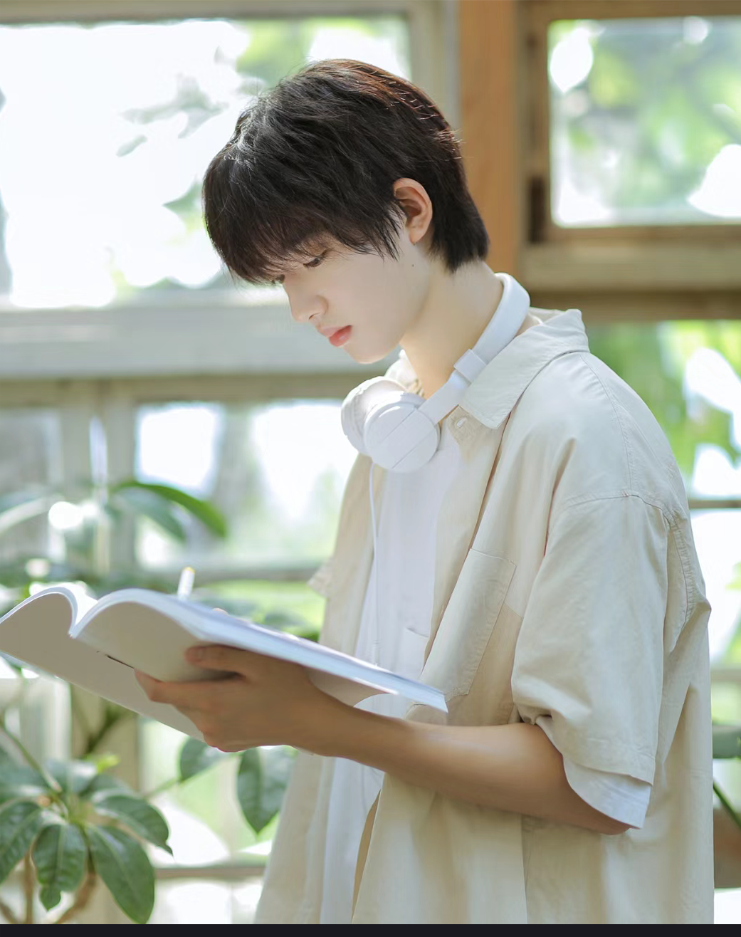 百家新收益#男人的一生,五岁时适逢中秋,我手拿一