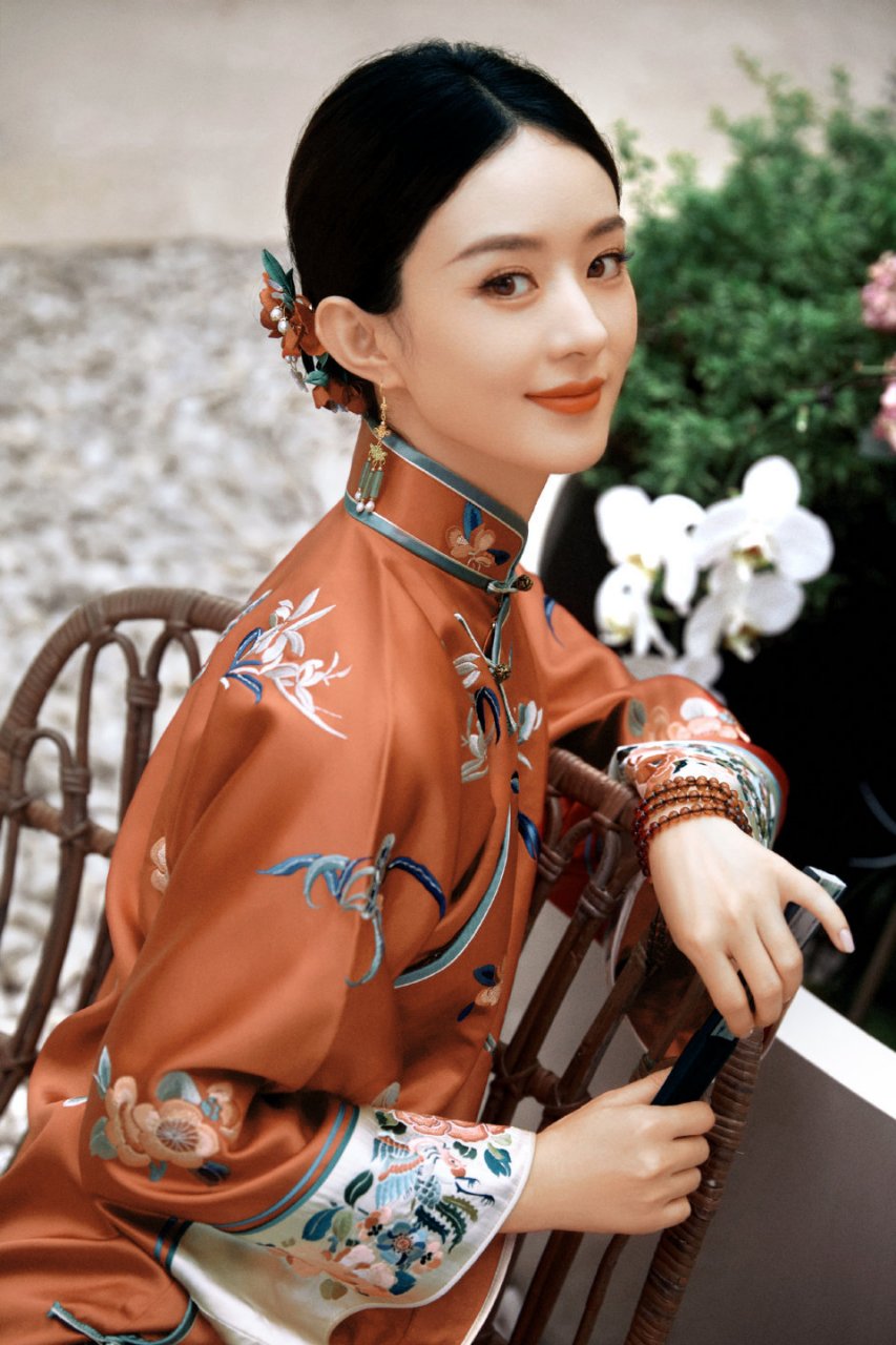 赵丽颖好适合民国造型,温婉贤淑.