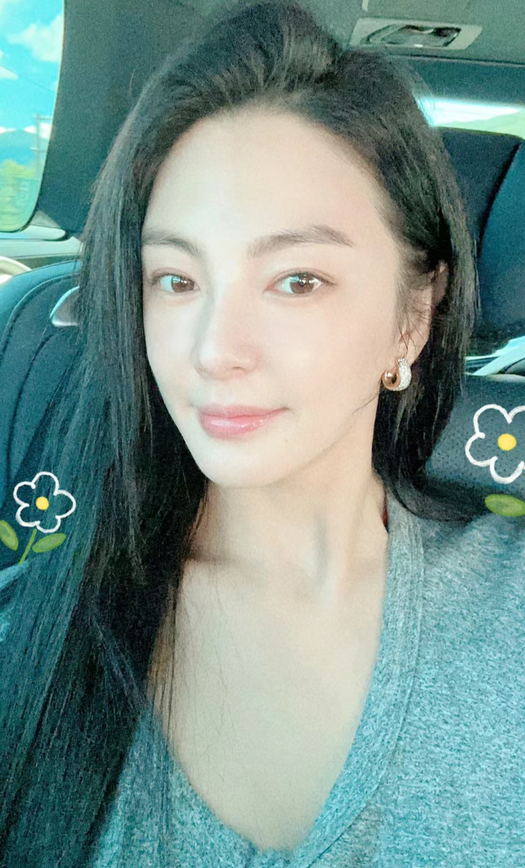 张雨绮的眼睛好闪光,好有狐媚感