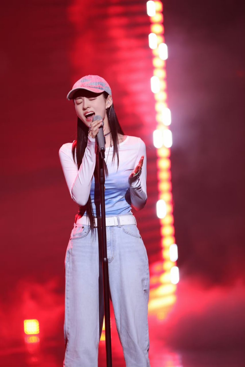 浪姐王佳宁的身材好苗条啊!