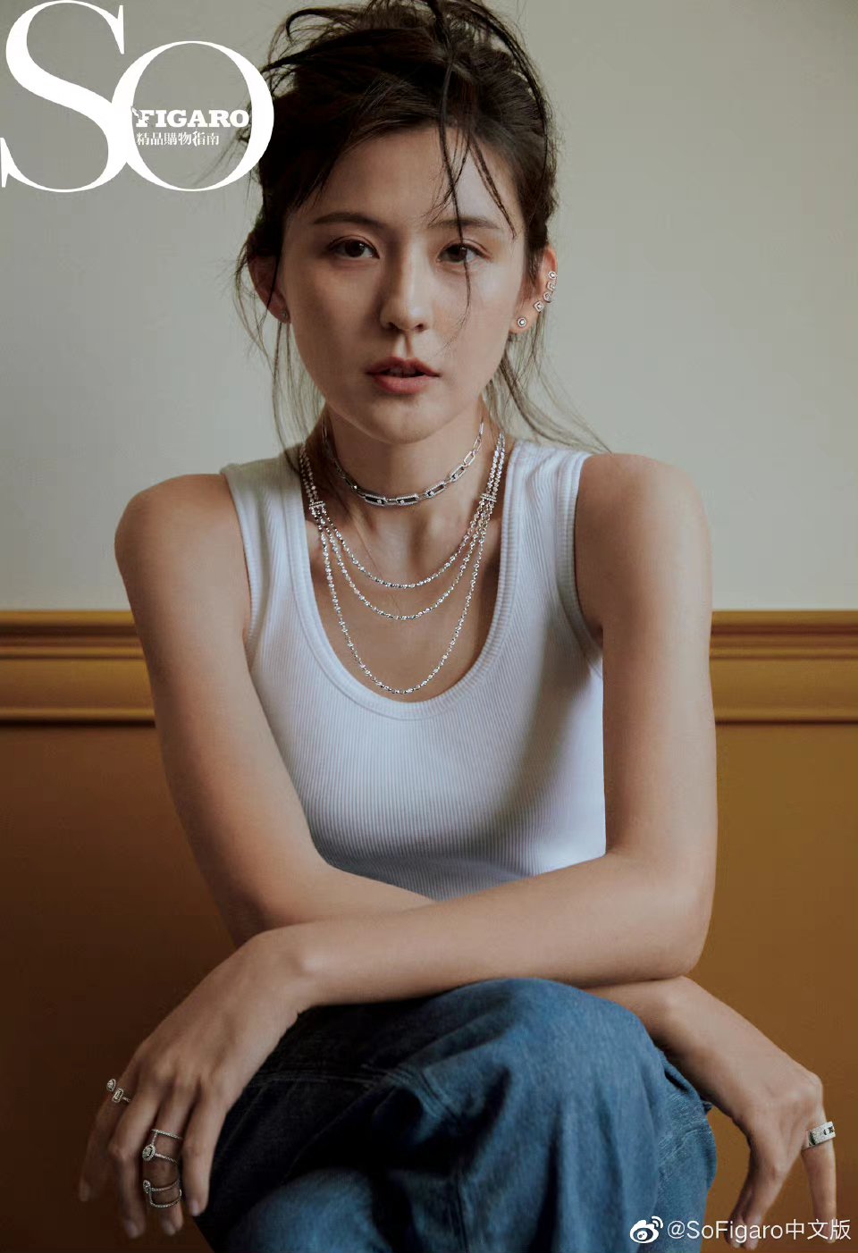 热依扎真的是演技派的偶像女神,饰演水花真的是惟妙惟肖,苦情味特别