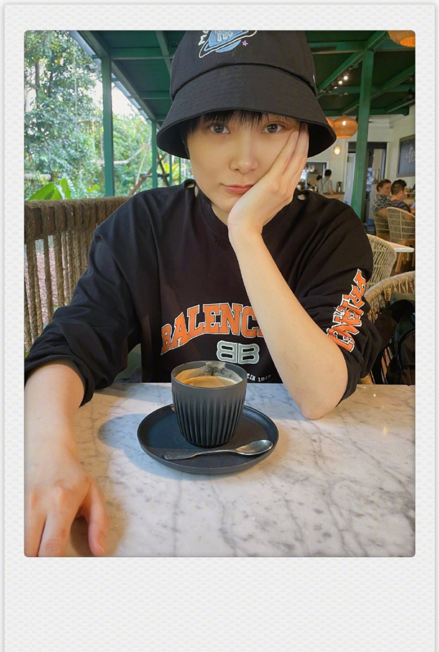 李宇春素颜你感觉怎么样?