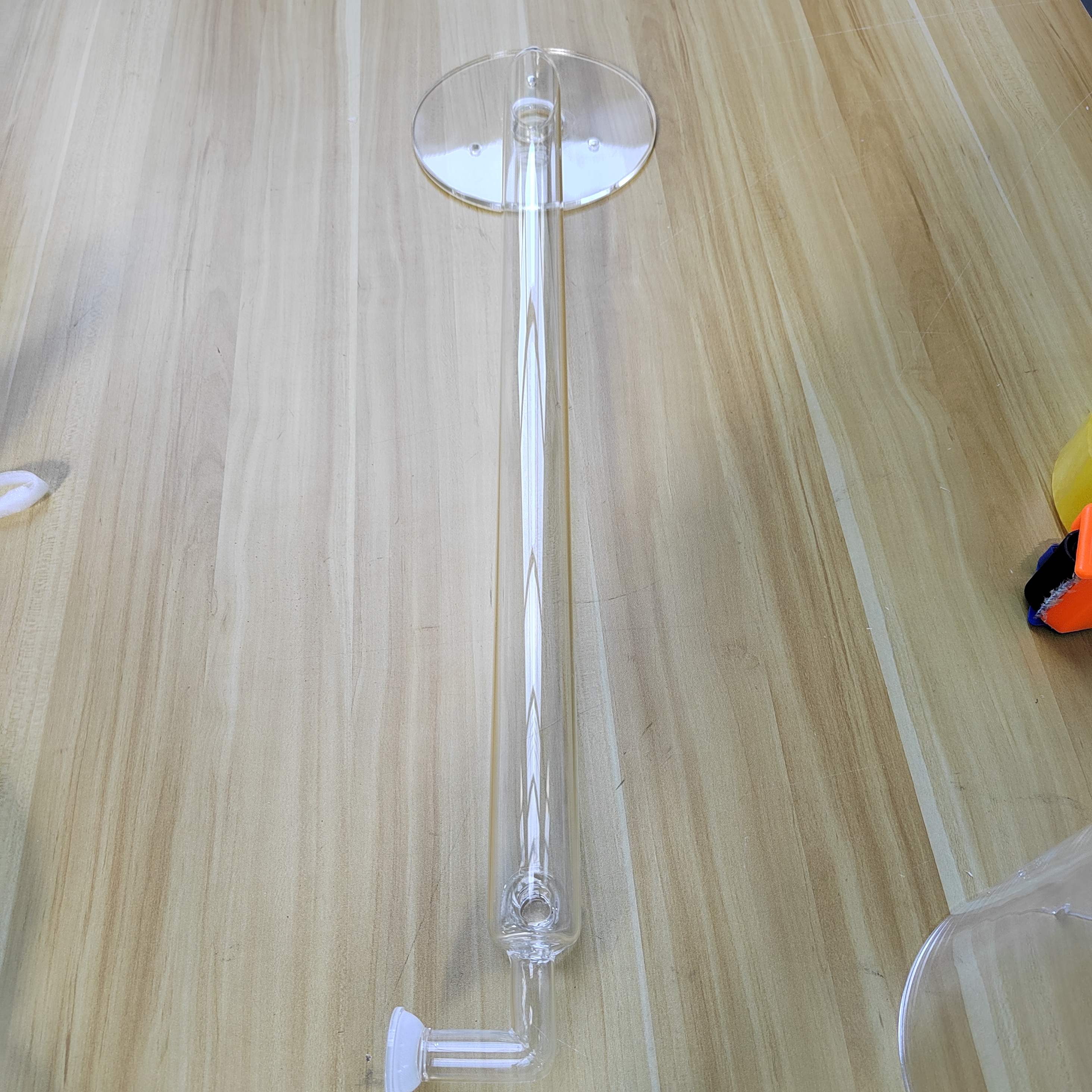 石英玻璃仪器耐高温,耐腐蚀温度长期使用可以在1100度短期使用可以