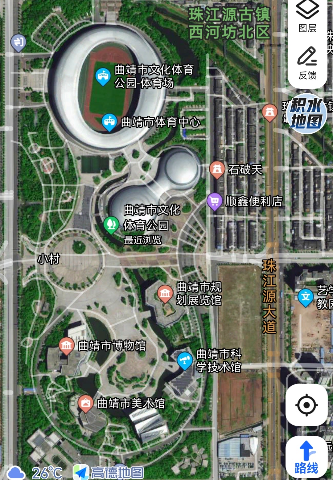 它的大名是曲靖文化体育公园,里面包含体育中心,博物馆,图书