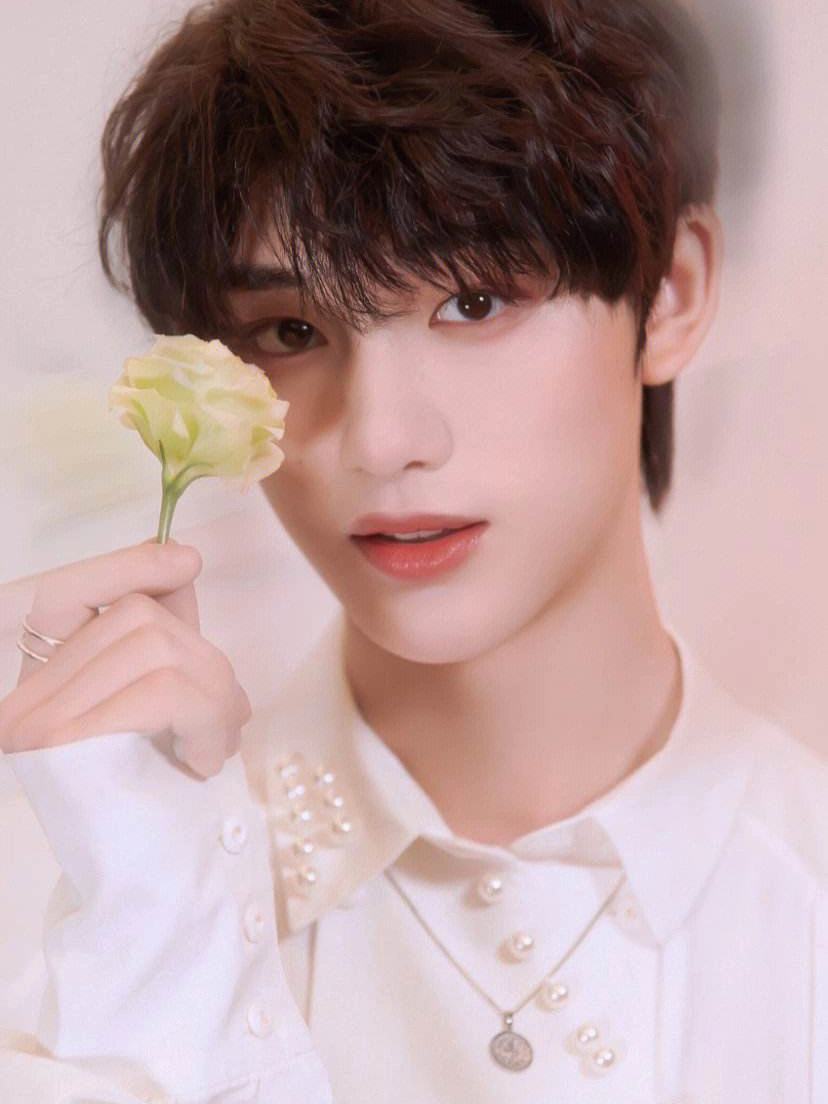 丁程鑫神图,比邻星们自己拿!