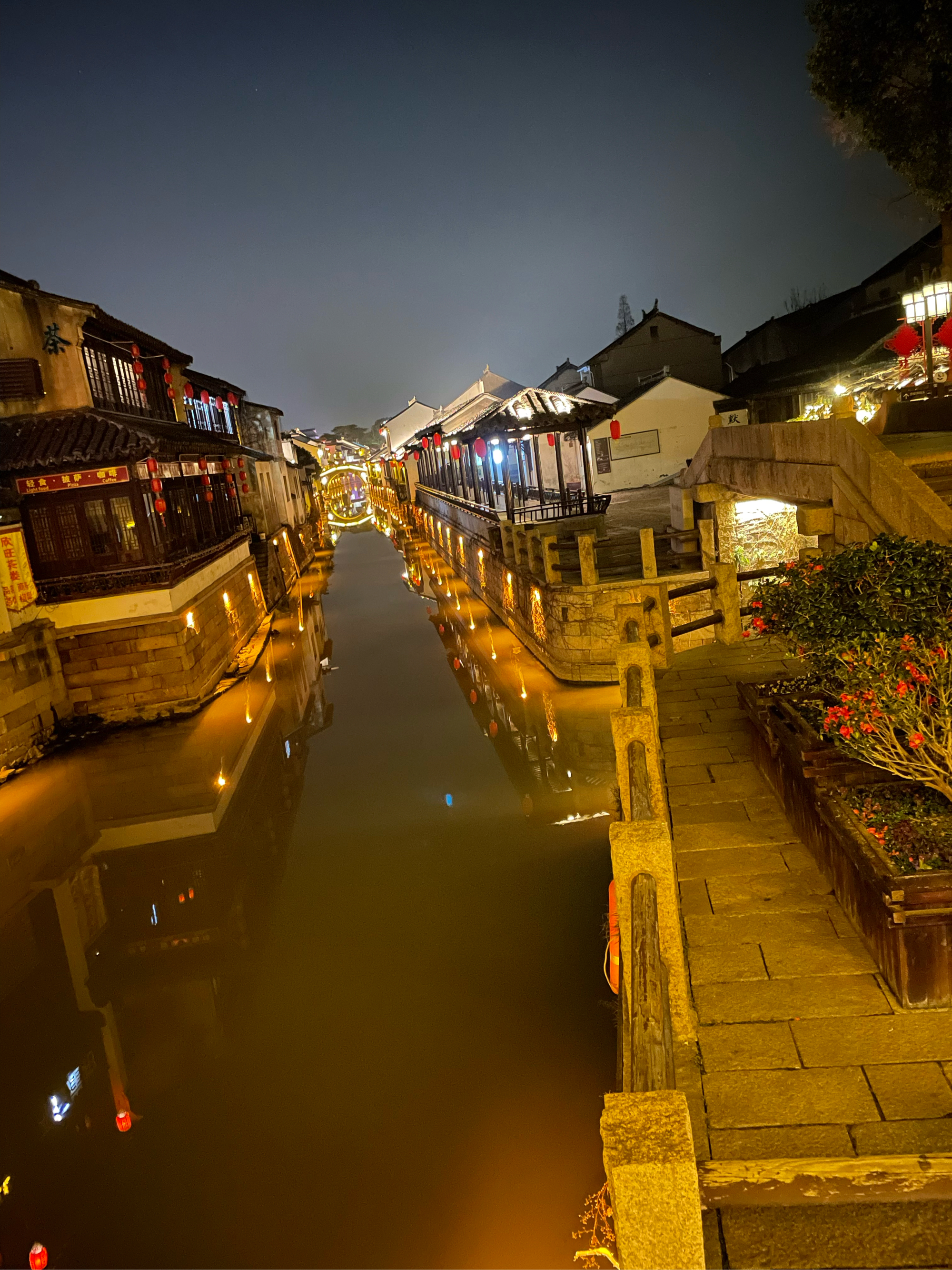 古镇夜景 手机壁纸图片