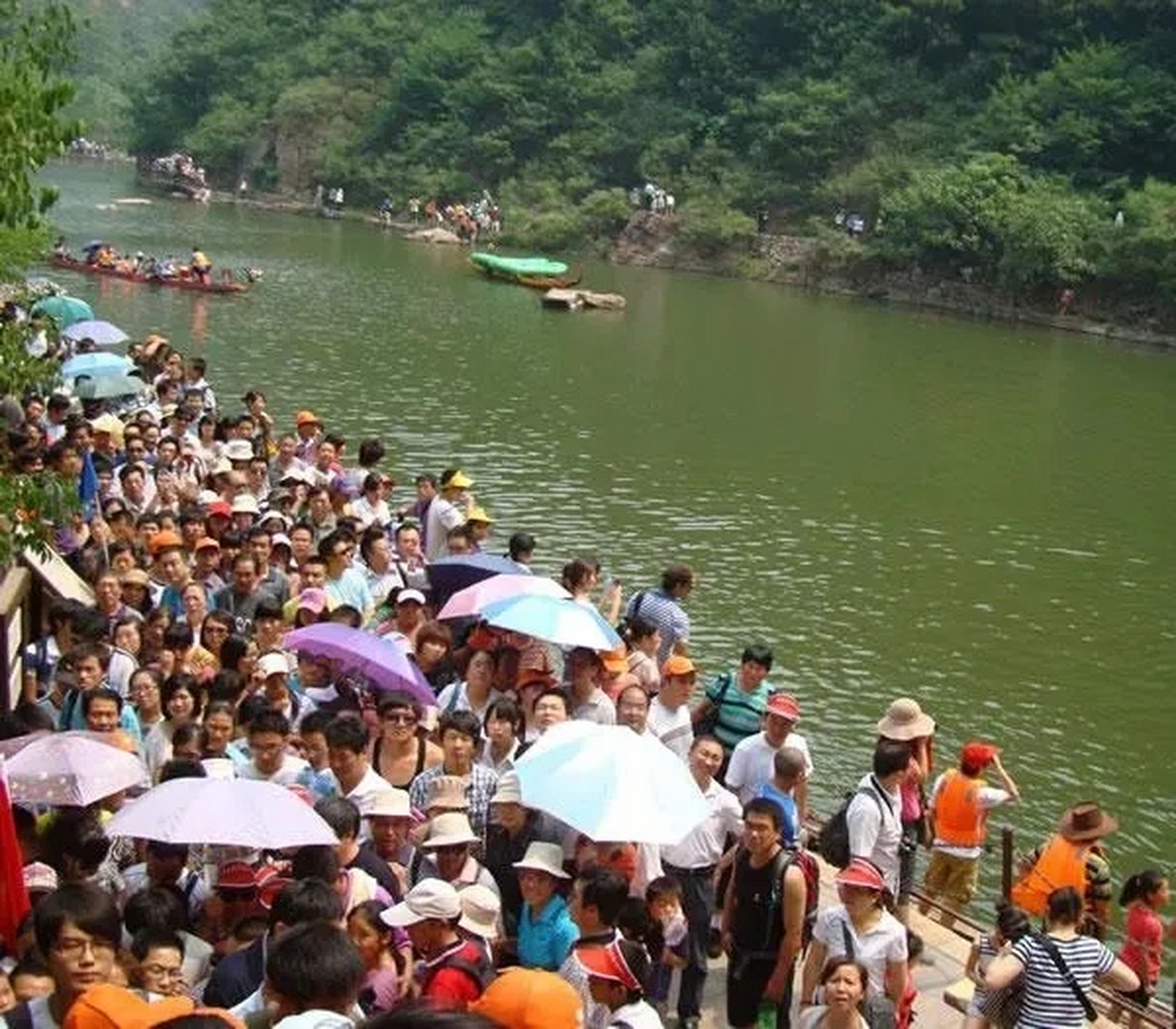 端午假期出游数据背后……  端午节假期出游数据出来了,根据文旅部的