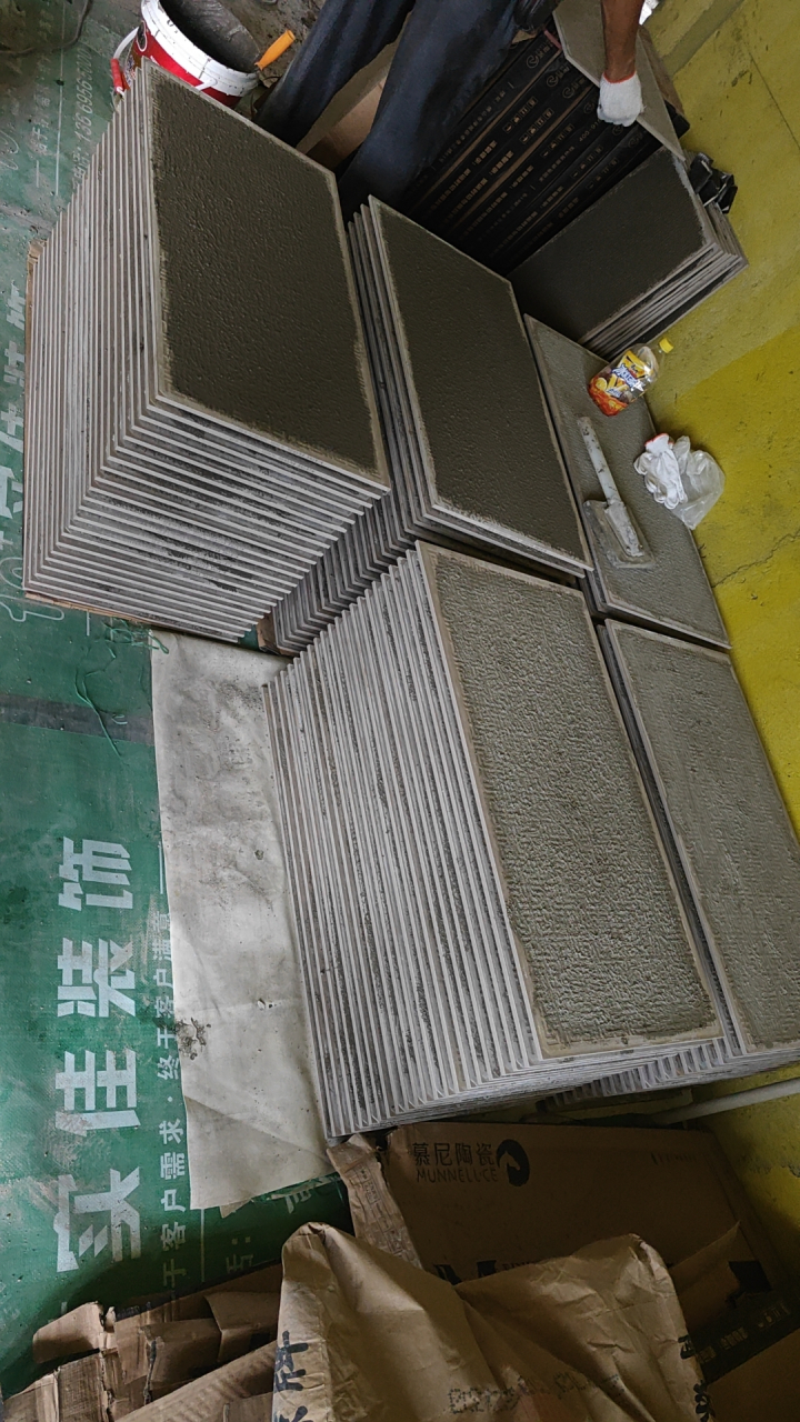 都告诉我要拉毛才能贴墙身. 以前拉毛不都在墙身拉的吗?