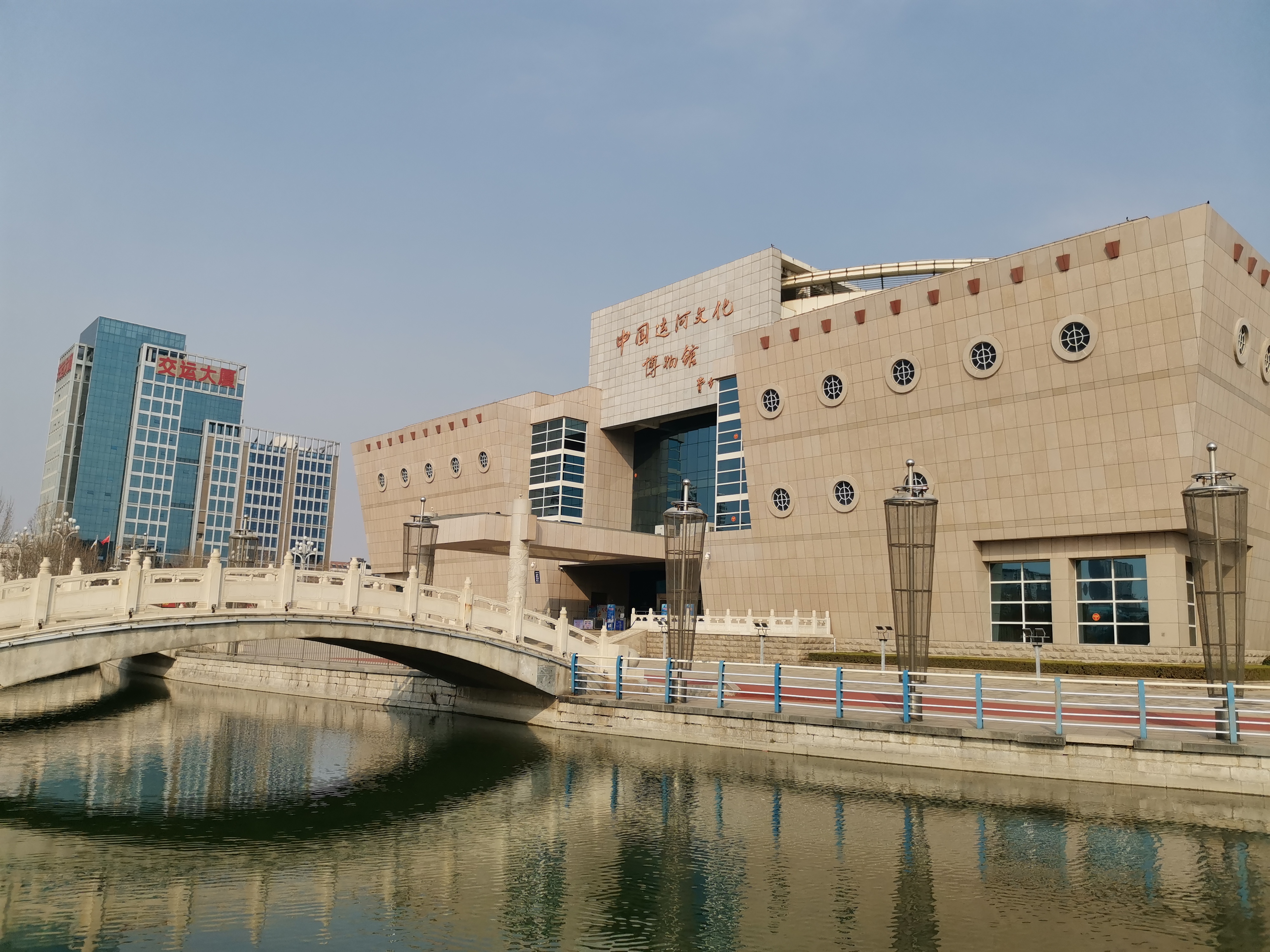 今天工作不努力,明天努力找工作