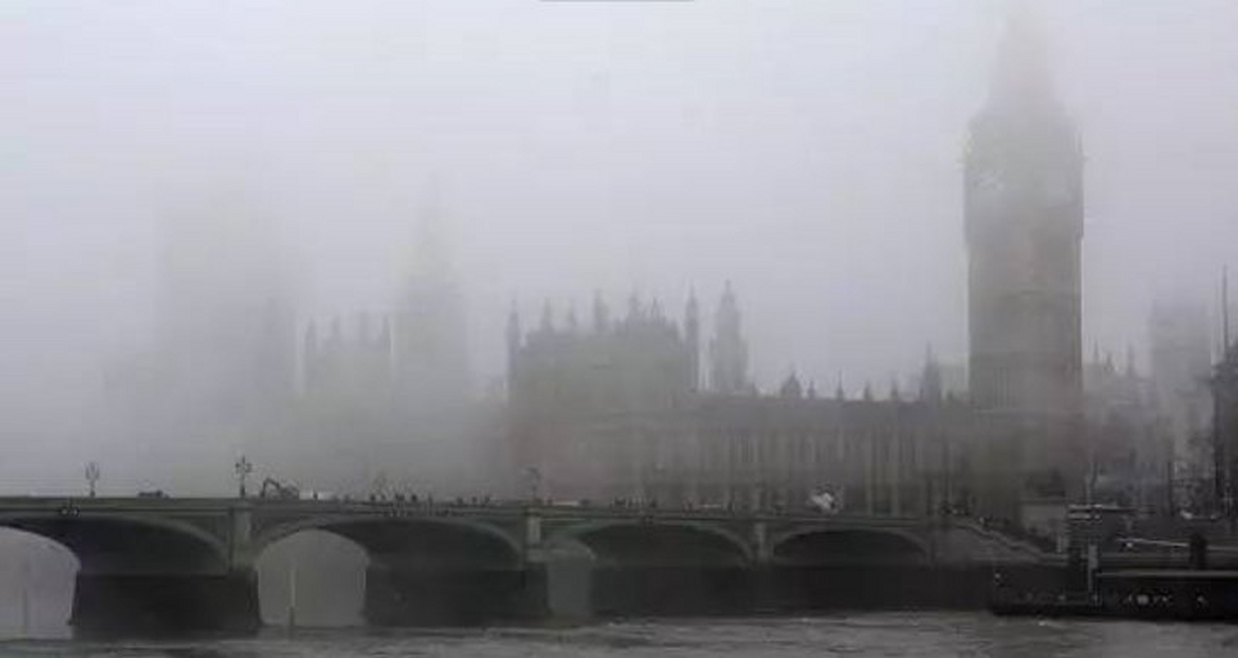 雾都伦敦的由来 #世界历史#  1952年12月5日,伦敦爆发严重团烟雾事件