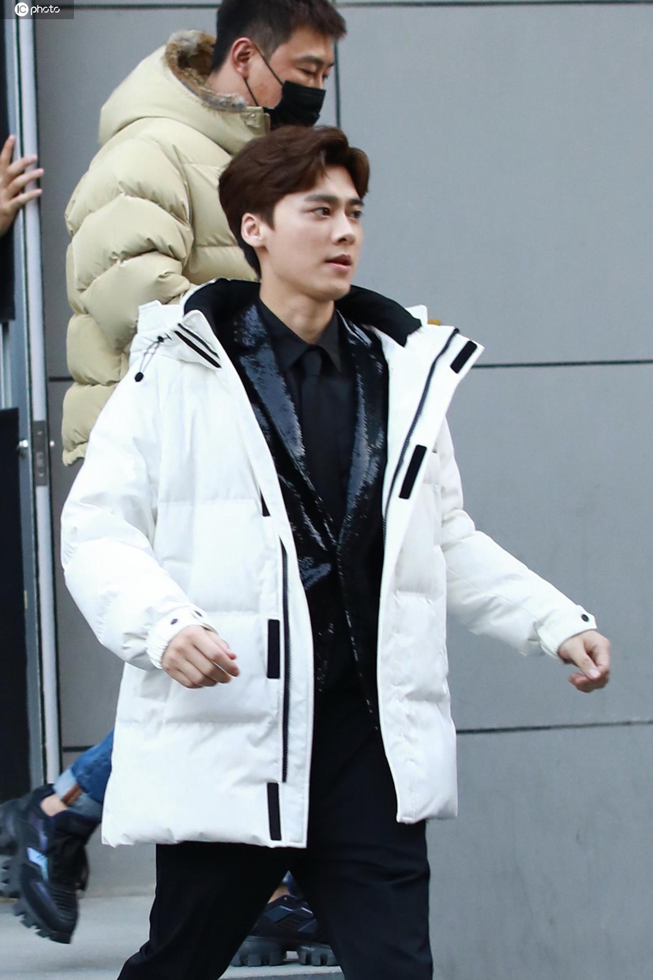 1月6日,李易峰,张艺兴,周深,唐艺昕,宋祖儿,等现身央视文联春晚彩排