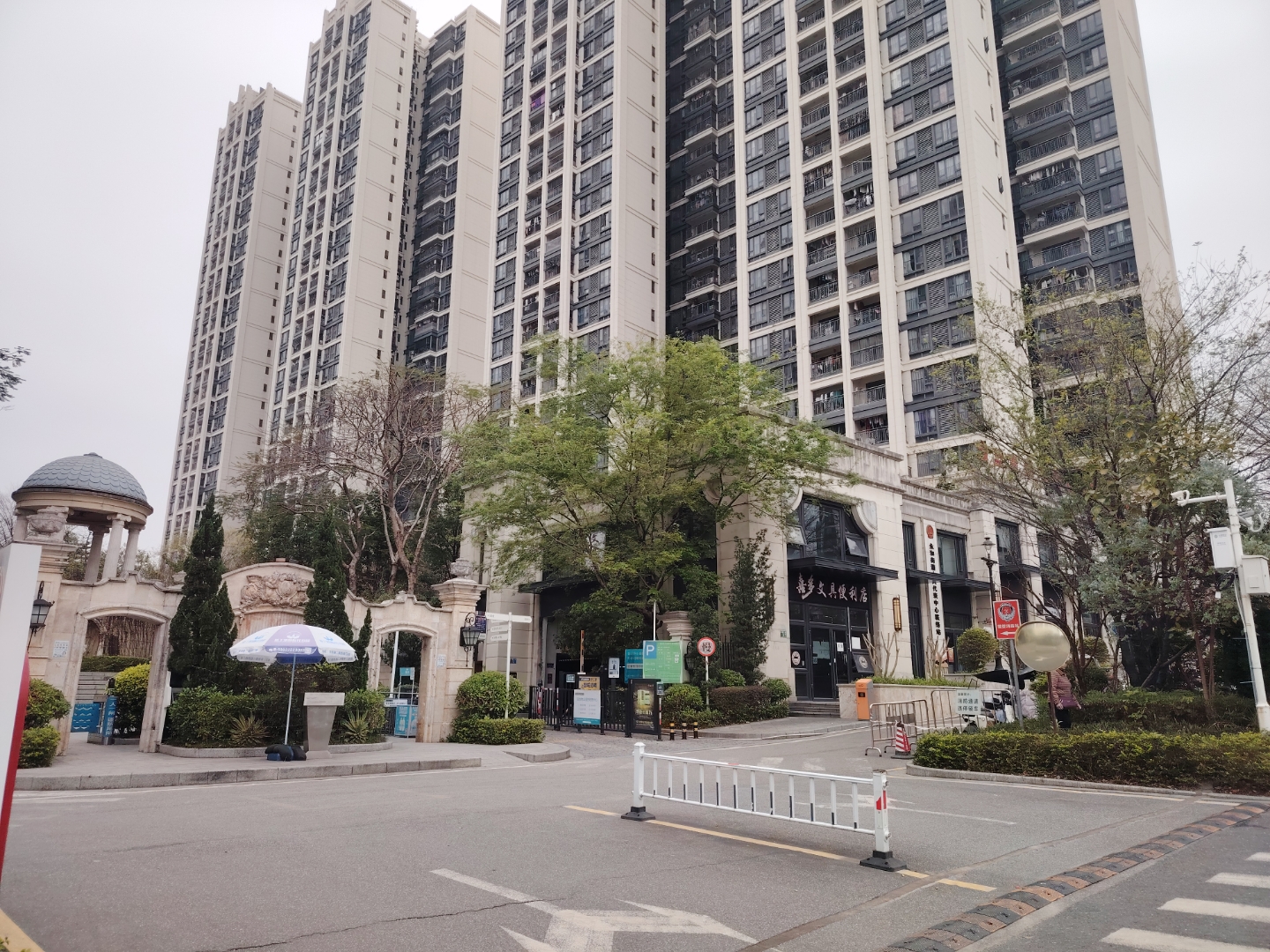 上个月我们公司体检,30岁小伙子查出来脂肪肝的比广场舞大妈还多