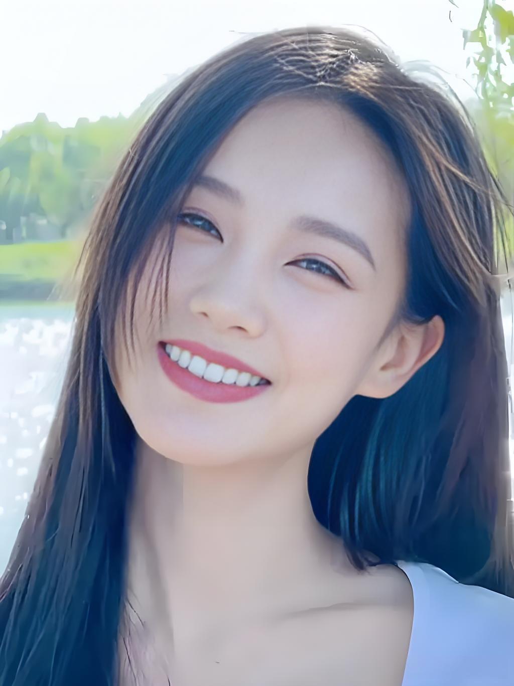 于正死磕捧李一桐,这事儿圈内早传开了
