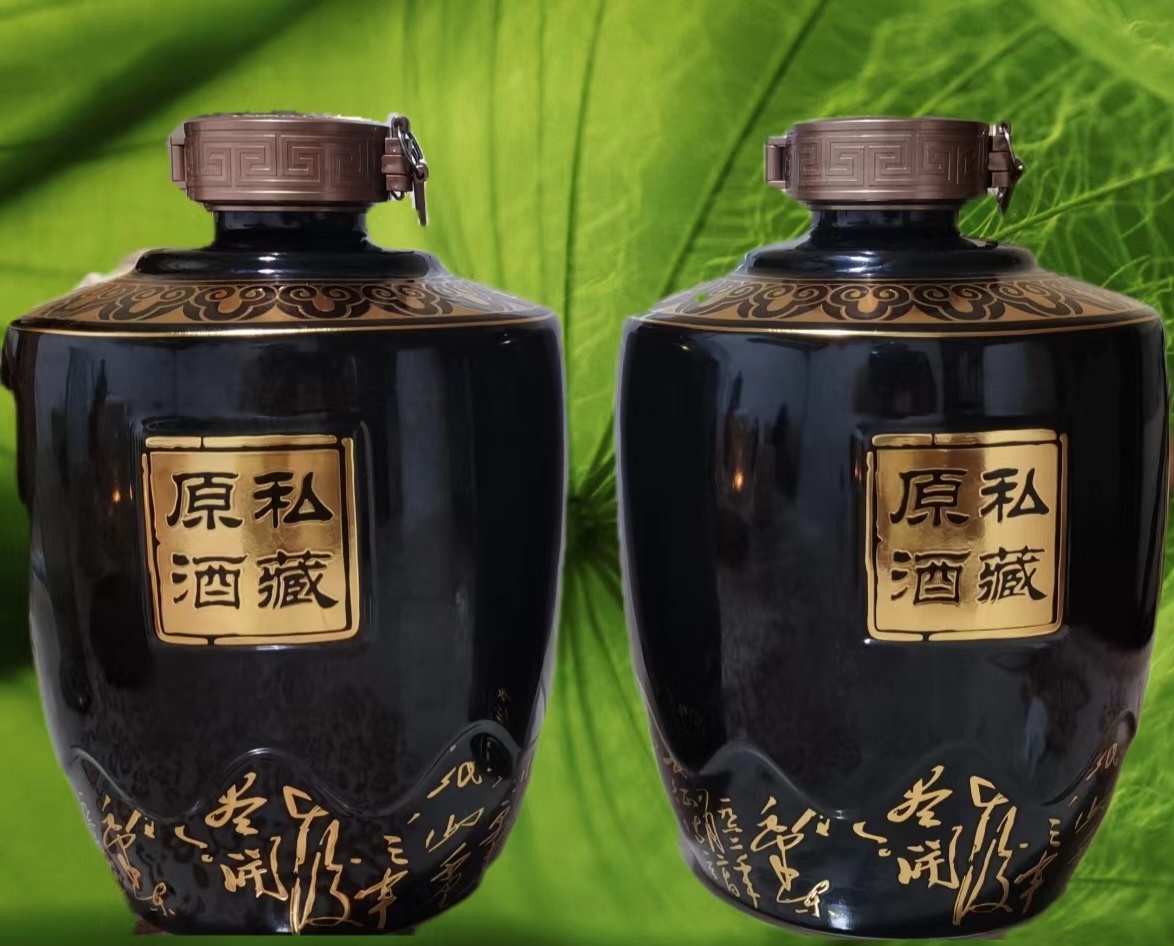 汤沟酒乡的纯正原浆,两坛十斤封藏