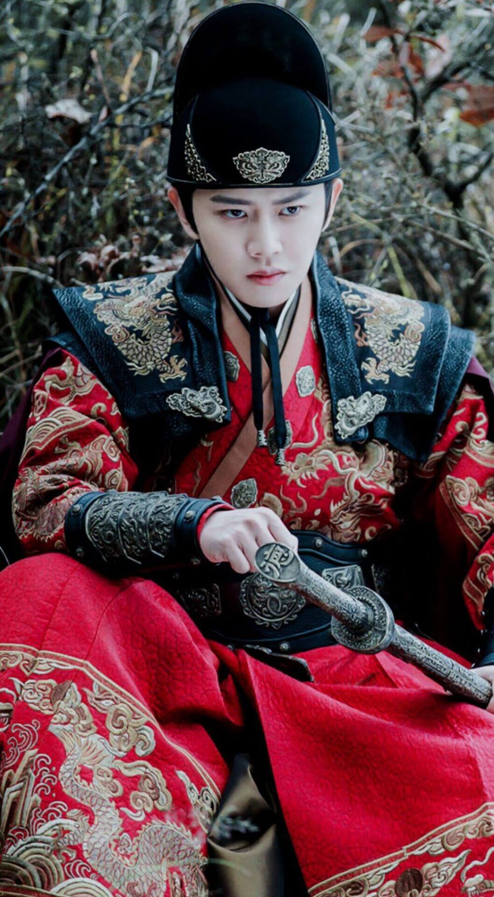 《锦衣之下》陆大人穿什么服装都那么帅气